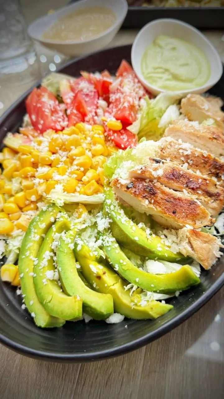 Restaurant/places to eat in SV Chrome by AJ Boutique Hotel