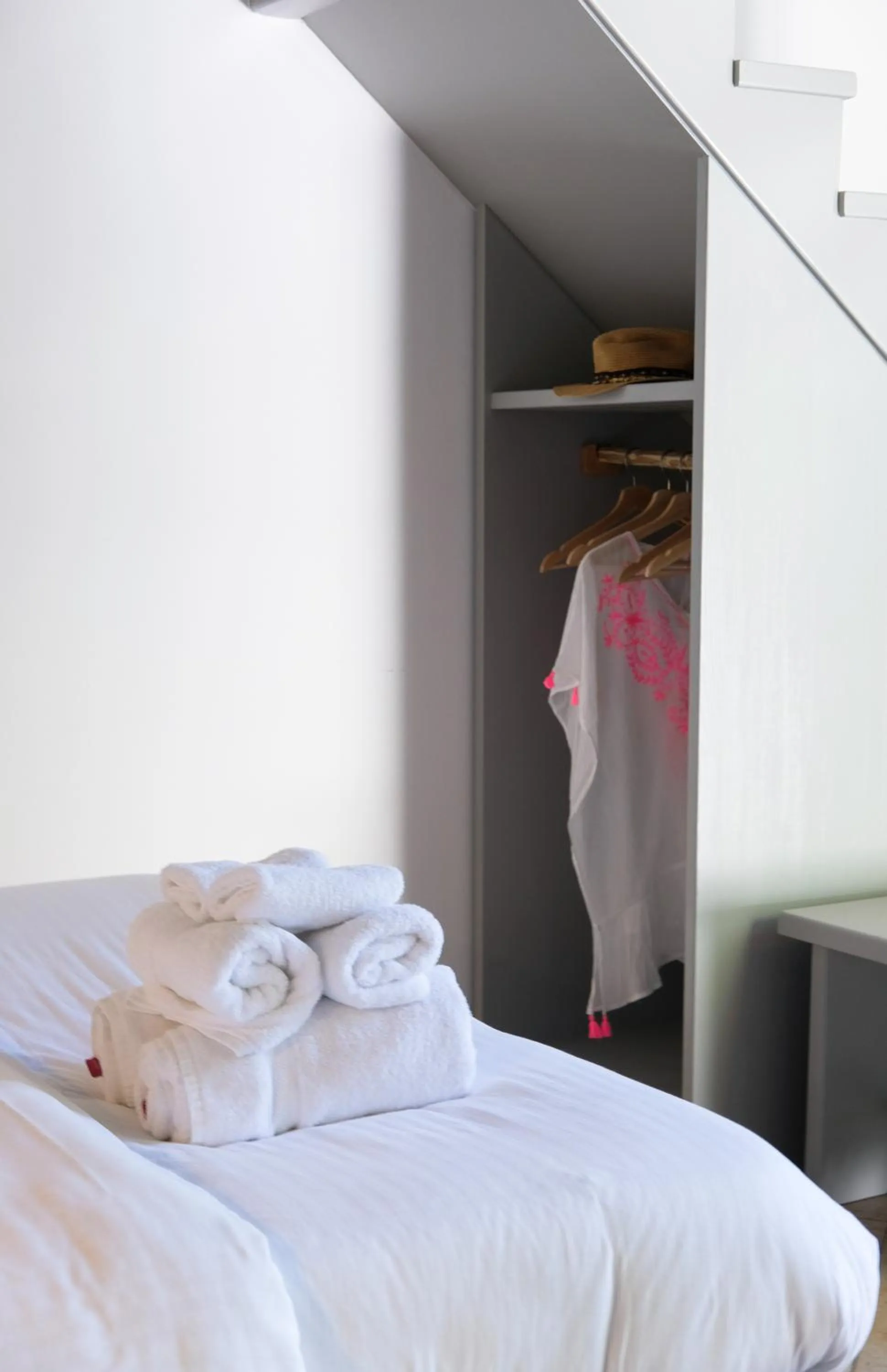 Aletro Cottage Houses