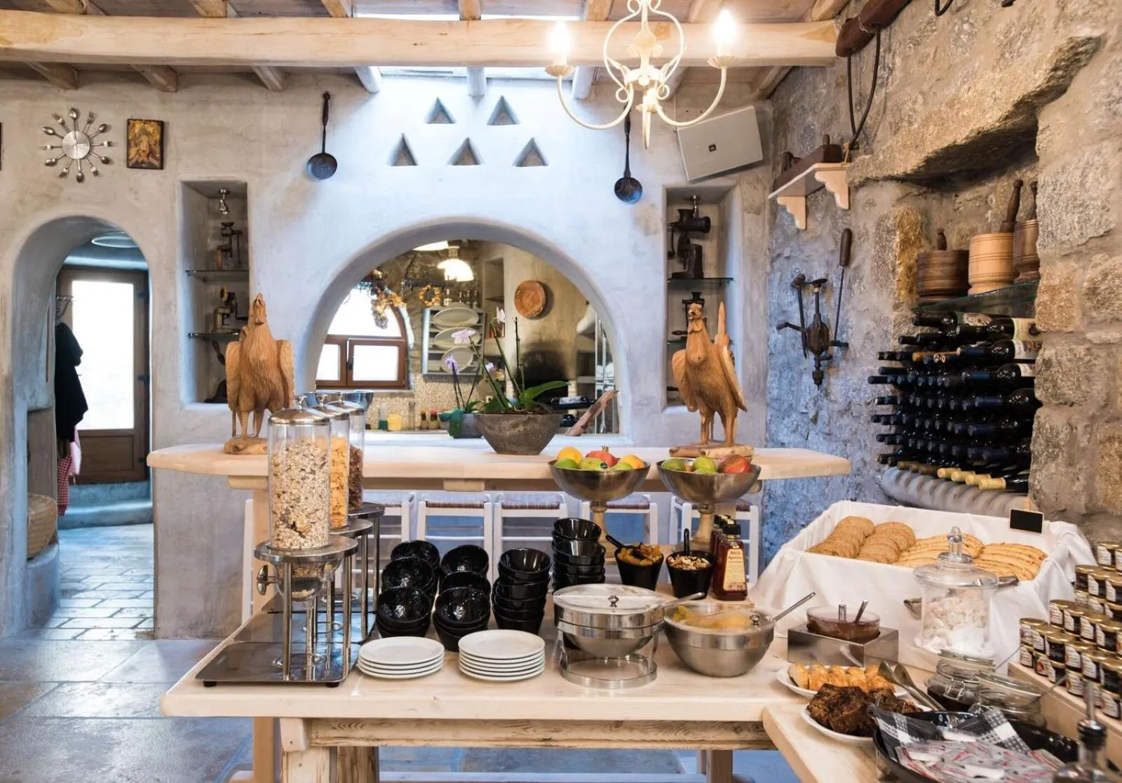 Breakfast in Aletro Cottage Houses