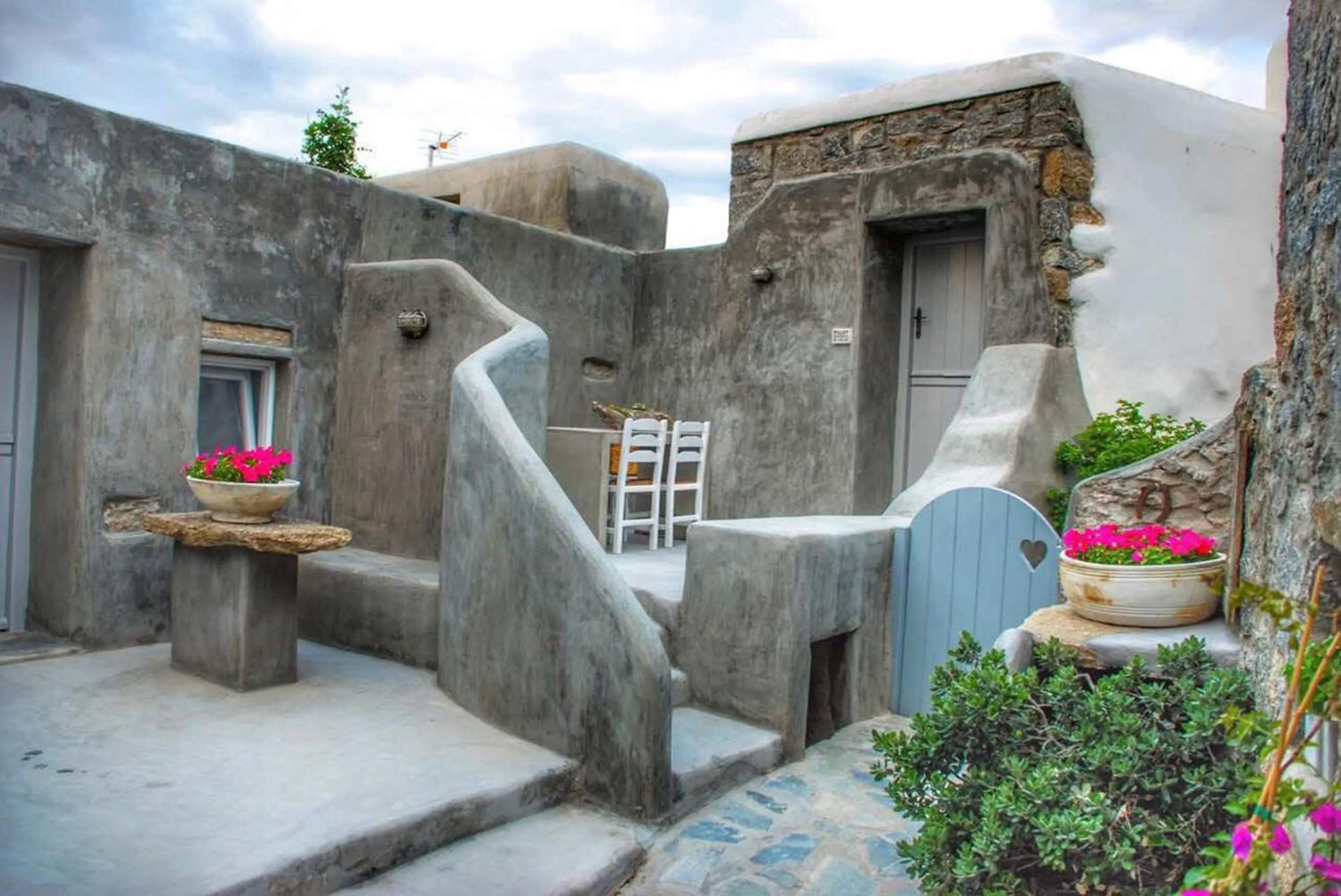 Garden in Aletro Cottage Houses