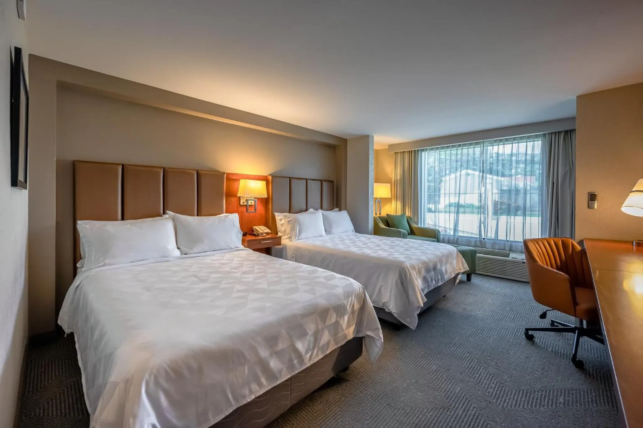 Photo of the whole room, Bed in Holiday Inn San Jose La Sabana by IHG