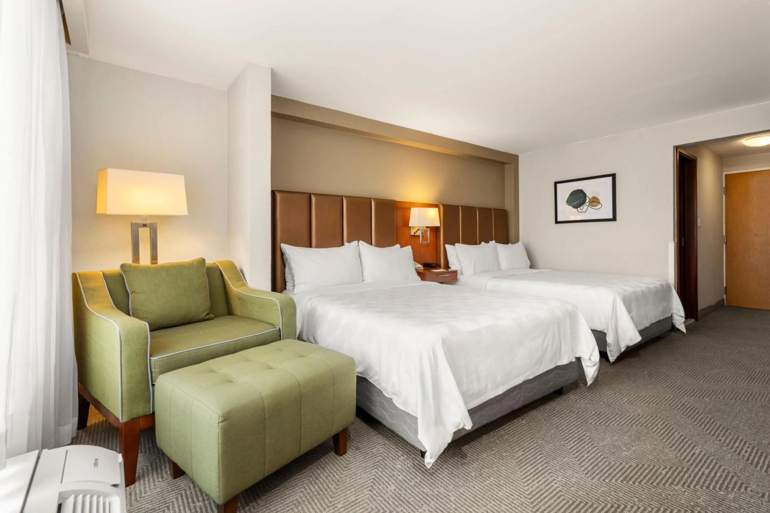 Photo of the whole room, Bed in Holiday Inn San Jose La Sabana by IHG