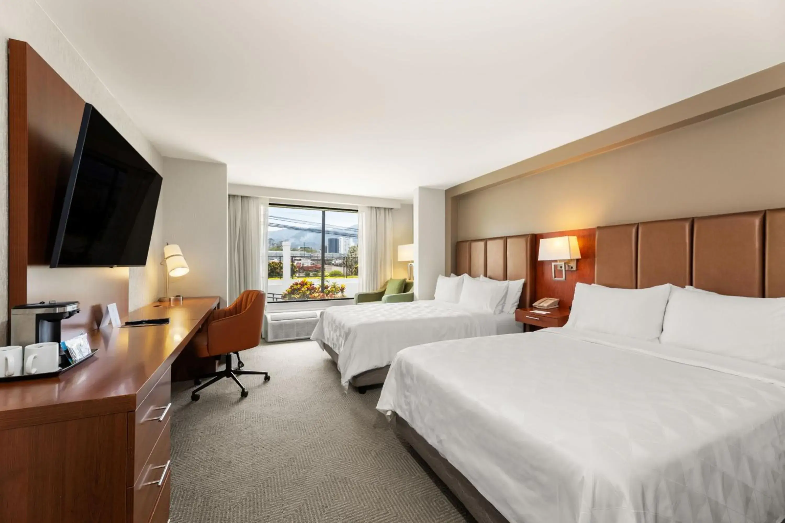 Standard Double Room with Two Double Beds and Garden View in Holiday Inn San Jose La Sabana by IHG Standard Double Room with Two Double Beds and Garden View in Holiday Inn San Jose La Sabana by IHG