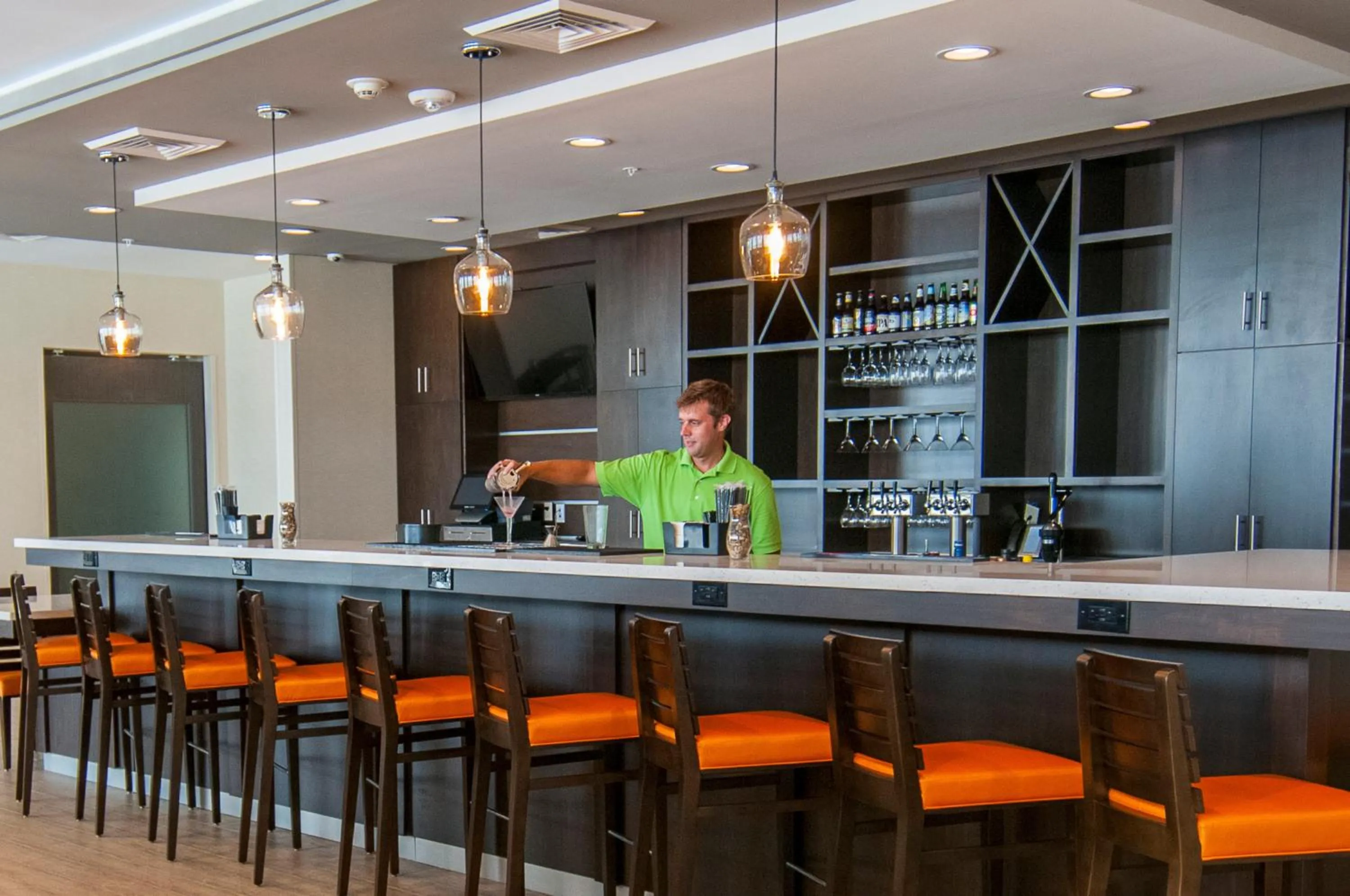 Lounge or bar in Holiday Inn - New Orleans Airport North by IHG