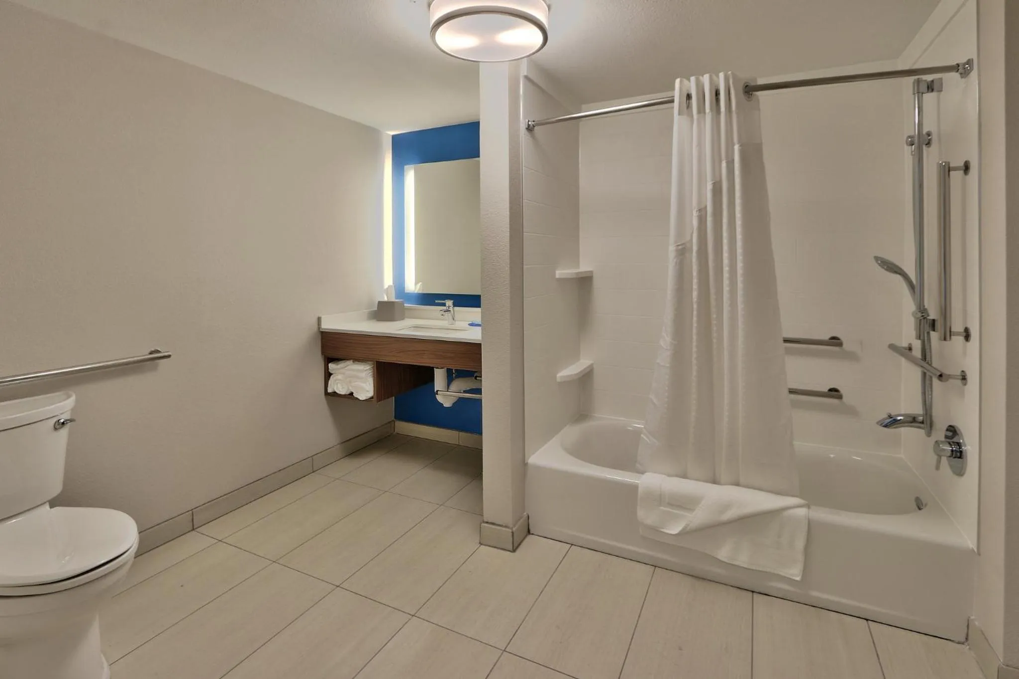 Bathroom in Holiday Inn Express & Suites - Roswell by IHG