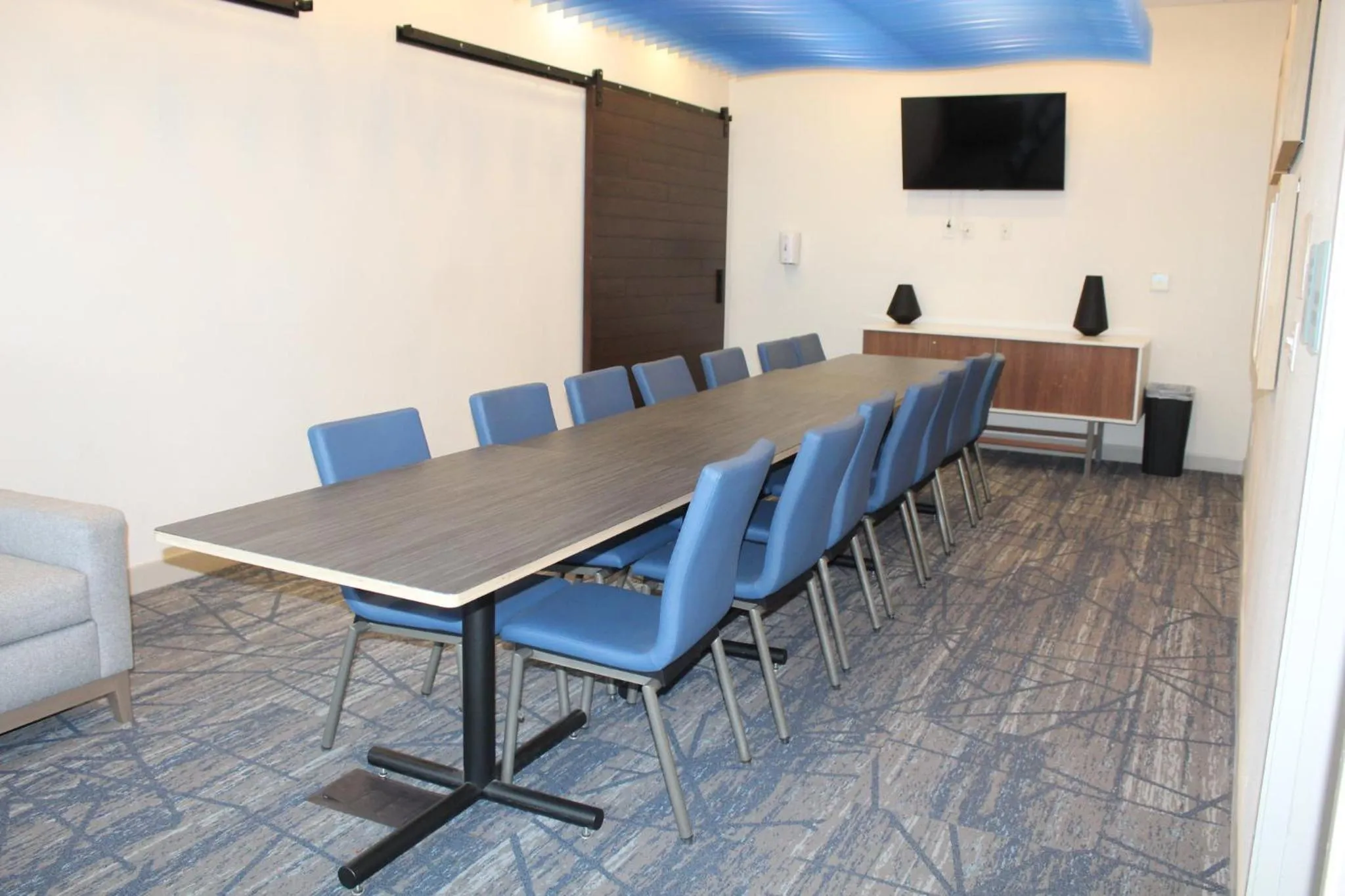 Meeting/conference room in Holiday Inn Express & Suites - Roswell by IHG