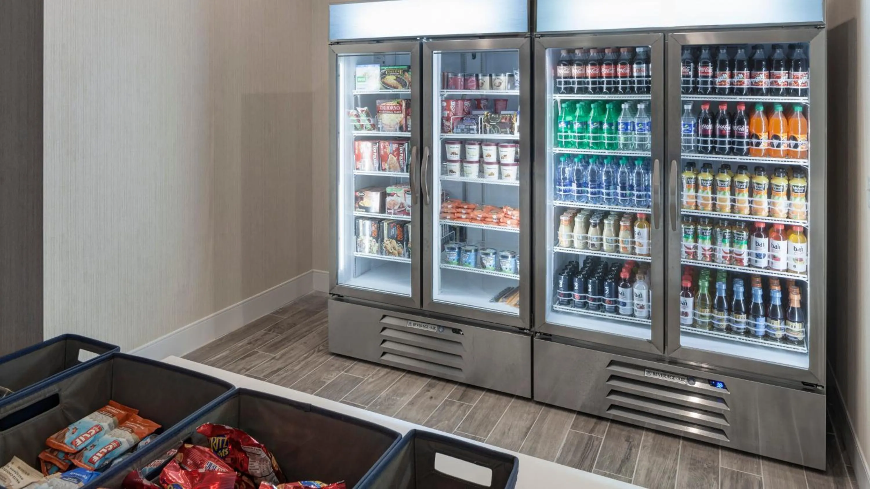 Other in Holiday Inn Express & Suites Orlando At SeaWorld by IHG - With Free Shuttle Service to SeaWorld Parks