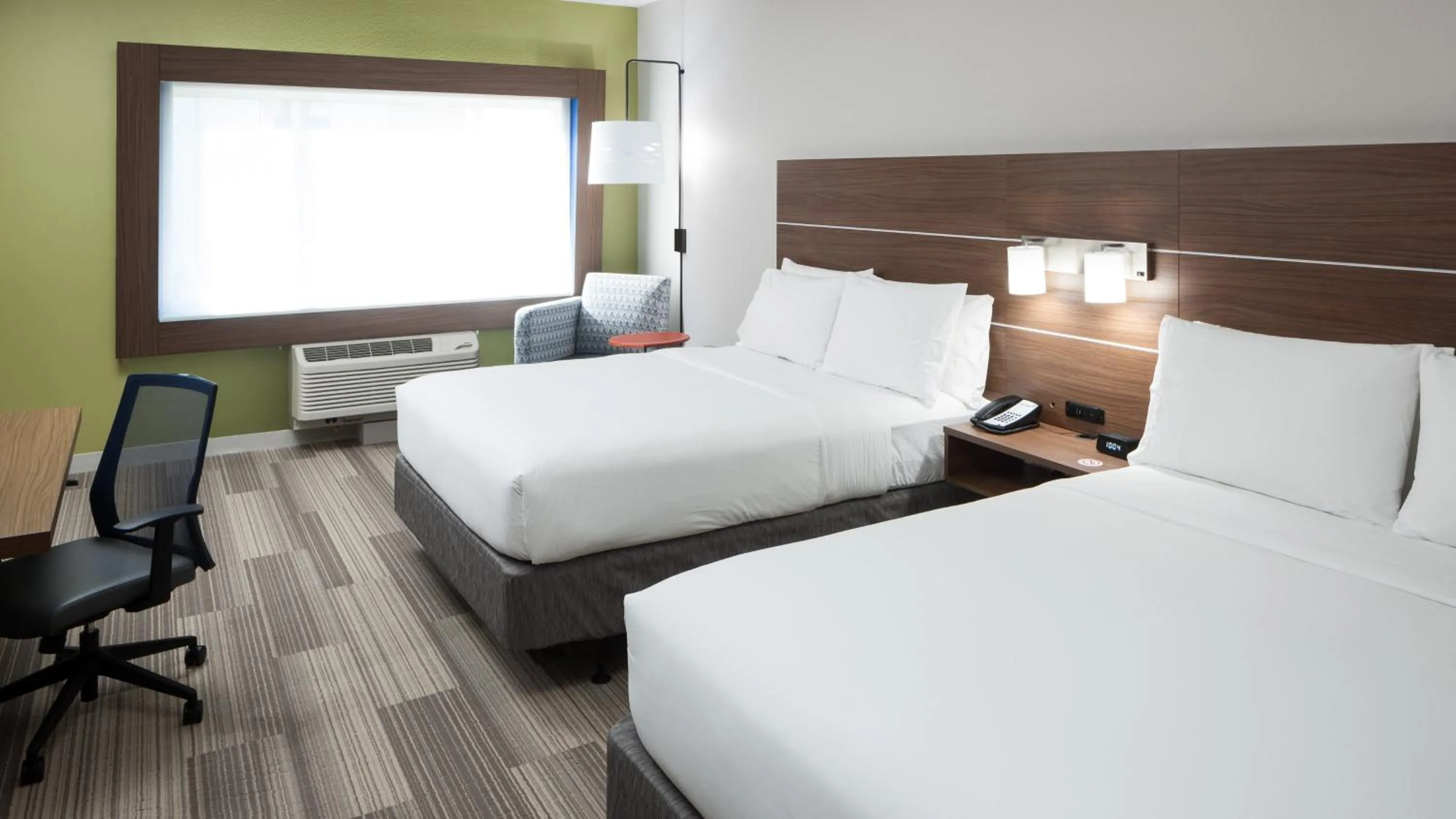 Photo of the whole room, Bed in Holiday Inn Express & Suites Orlando At SeaWorld by IHG - With Free Shuttle Service to SeaWorld Parks
