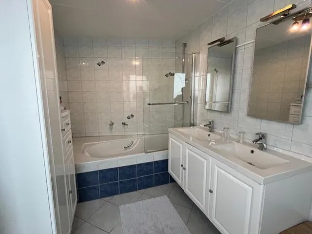 Internal: Not applicable to any particular room in The Pipers