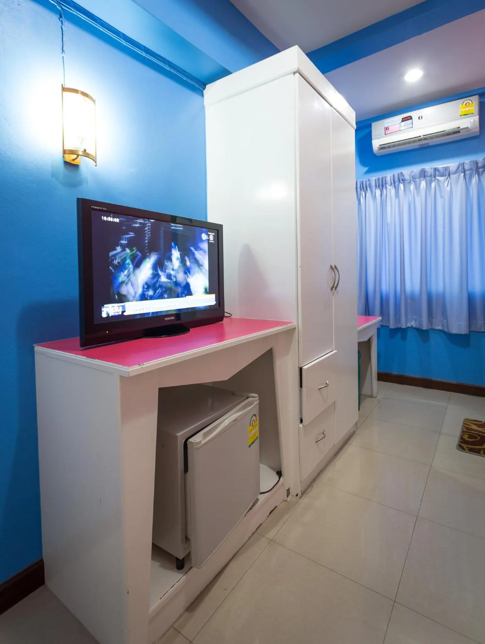 TV and multimedia in Grand Leo Hotel