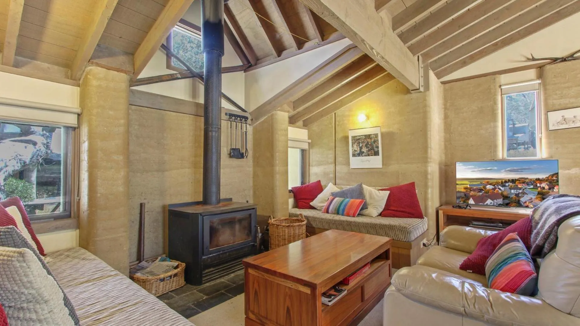 Two-Bedroom Apartment in Bidgee Widgee