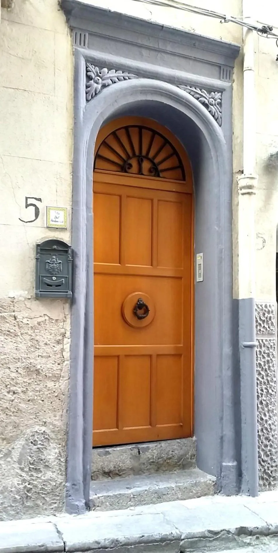 Property building in Persiane al Cassaro