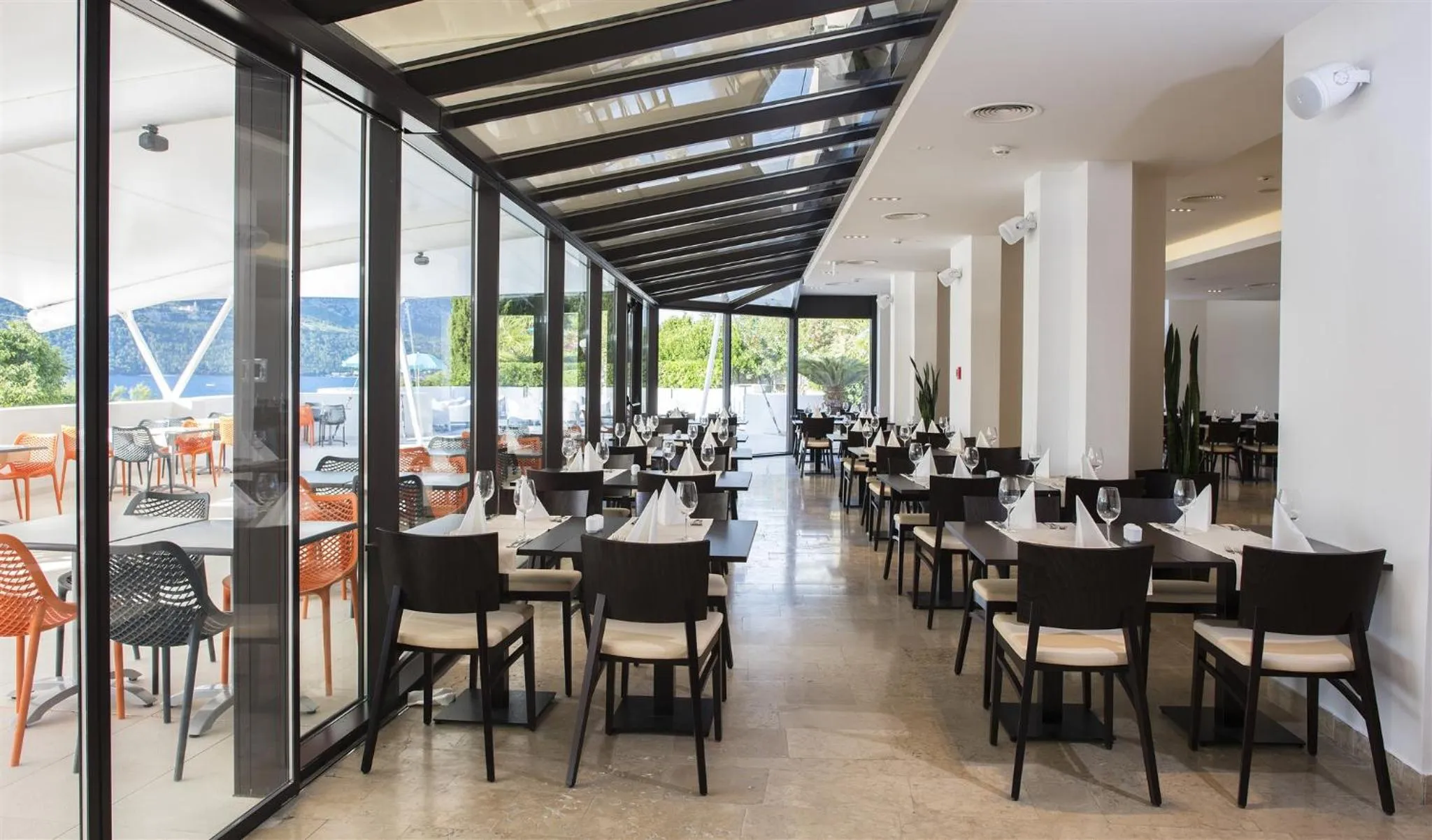 Restaurant/places to eat in Aminess Younique Liburna Hotel