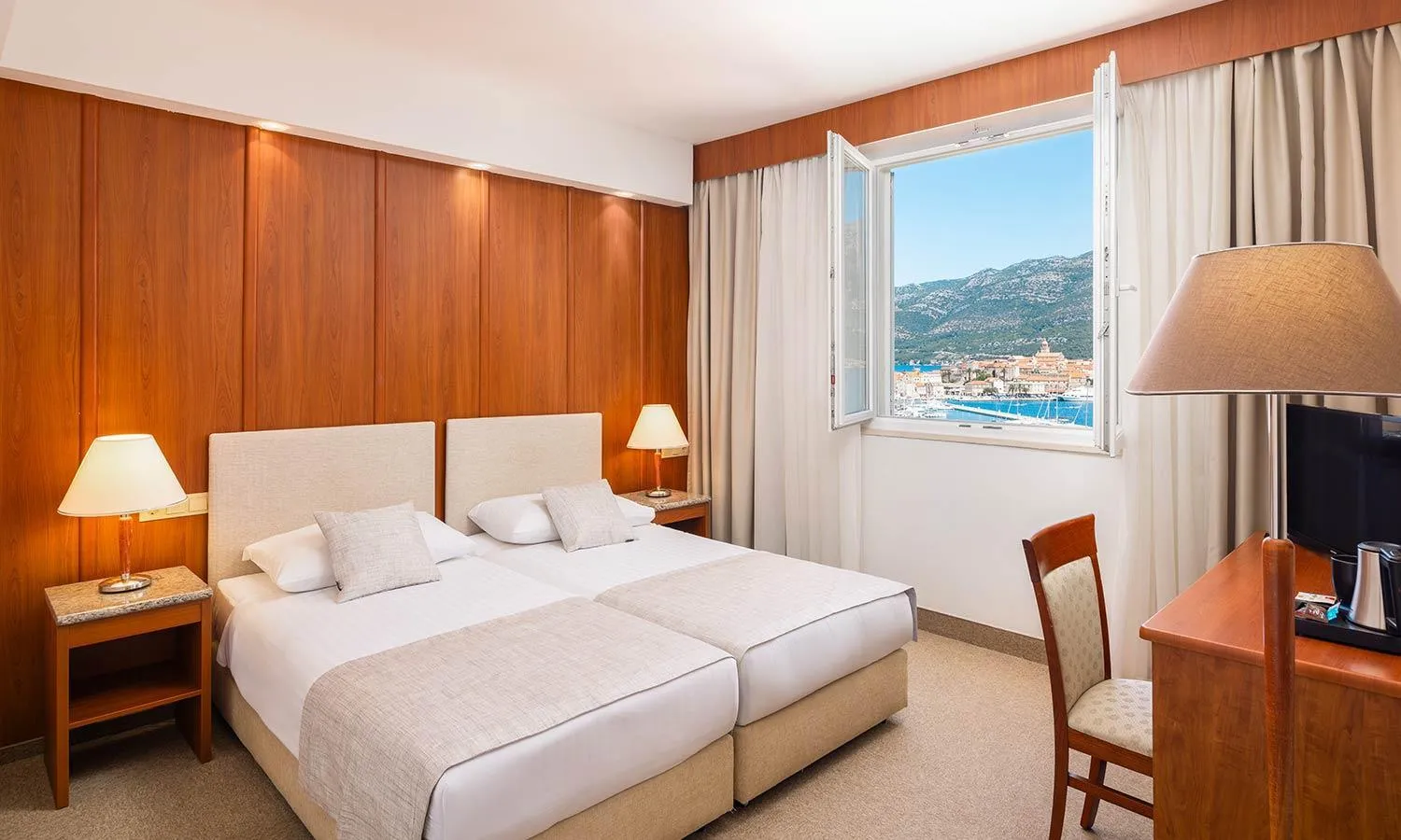 TV and multimedia, Bed in Marko Polo Maradiso Hotel by Aminess