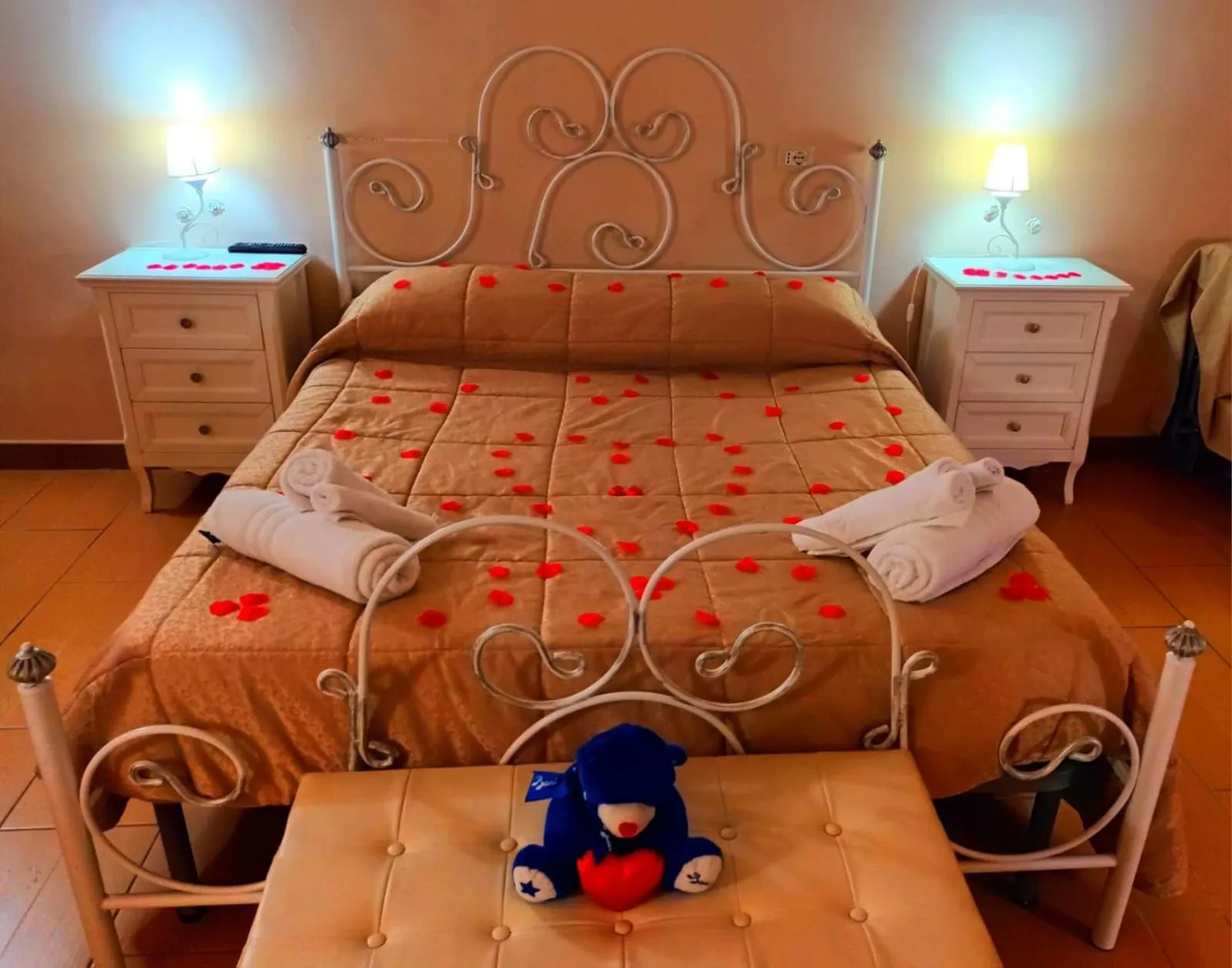 Bedroom, Bed in L'Antica Caiatia