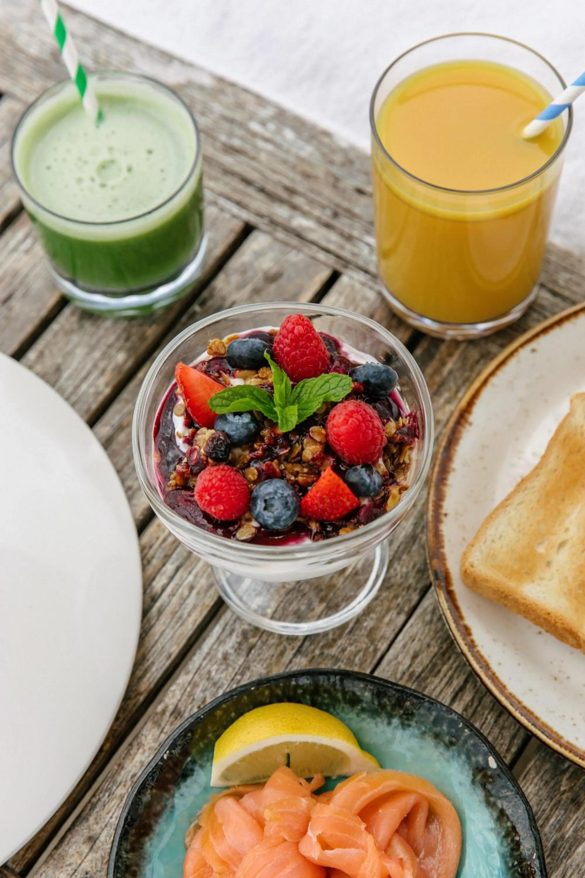 Food and drinks in The Loren at Pink Beach