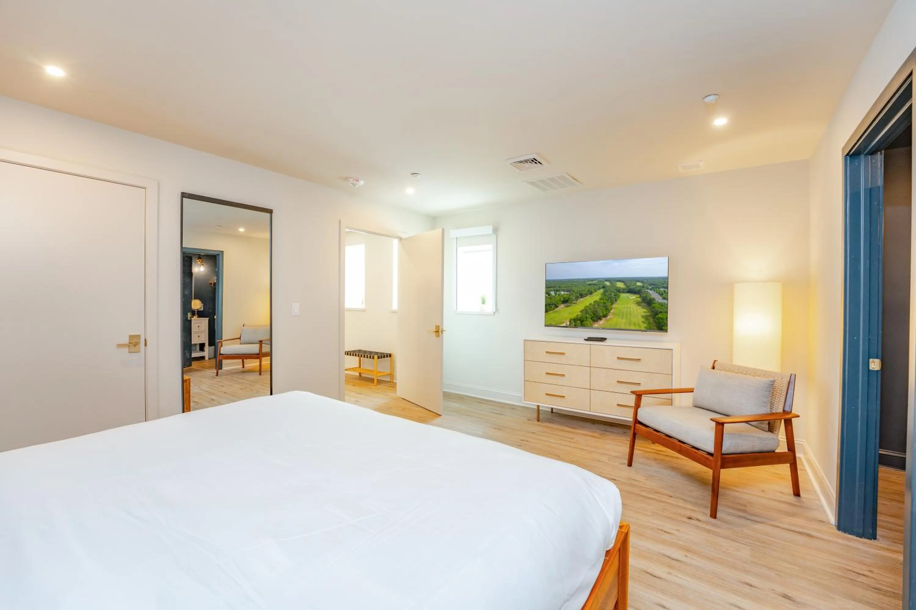 Bed in The Inn at LBI National Golf & Resort