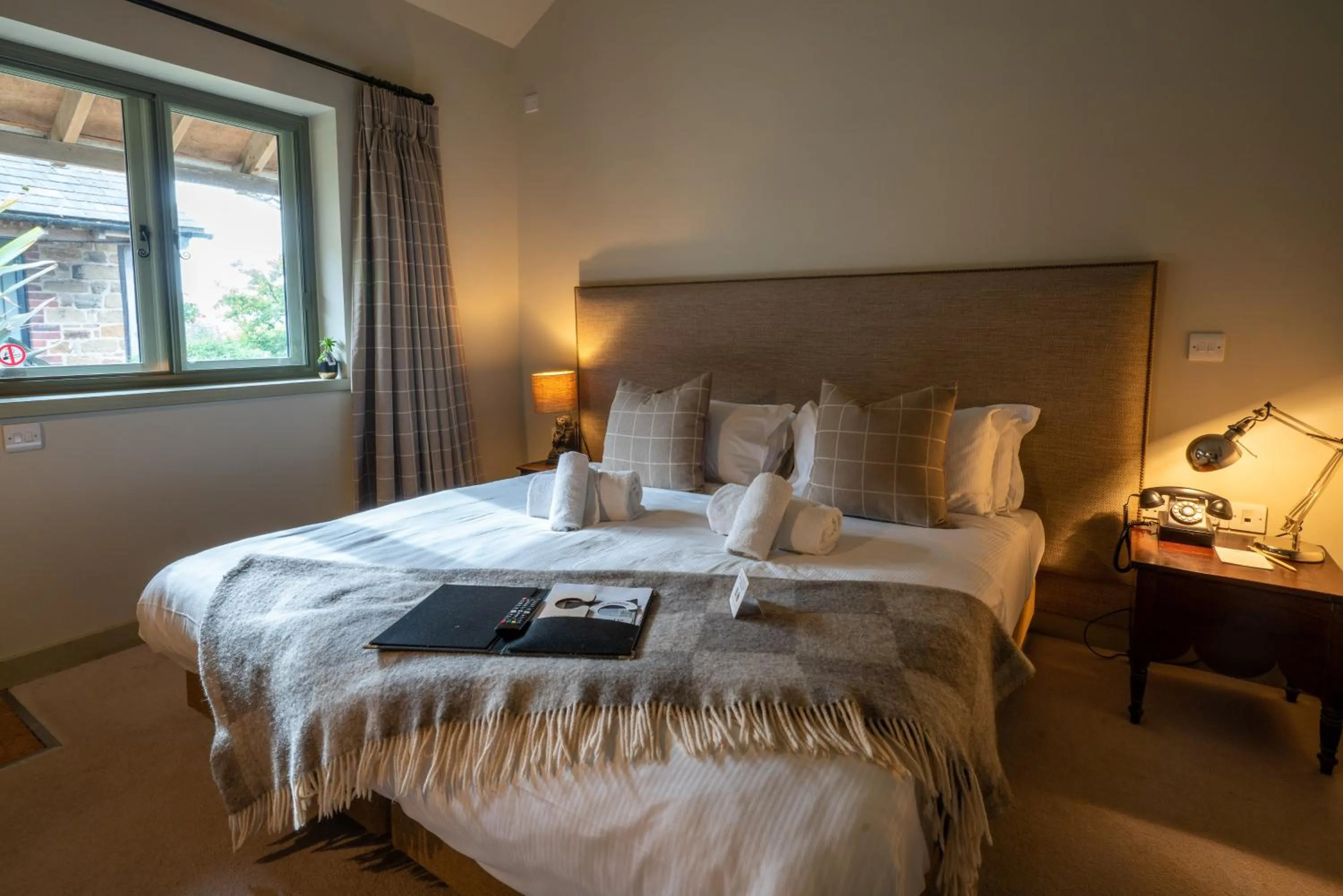 Photo of the whole room, Bed in The Welldiggers Arms