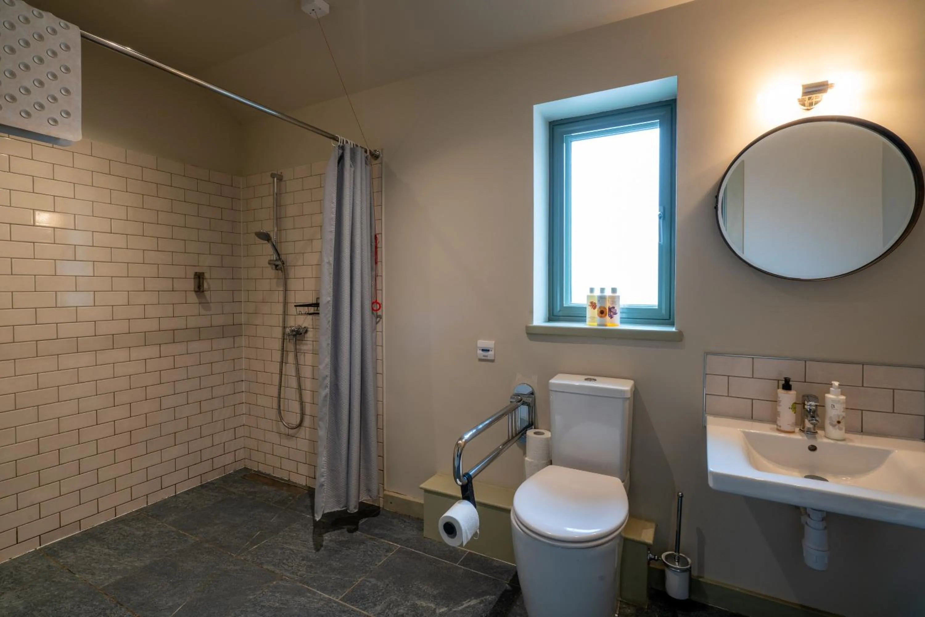 Bathroom in The Welldiggers Arms