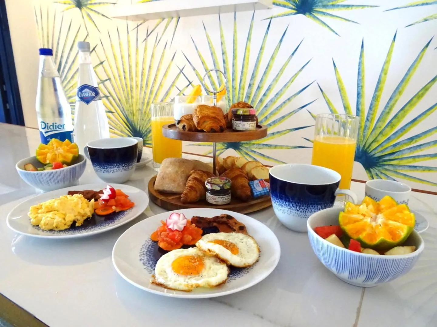 Breakfast in Apolline