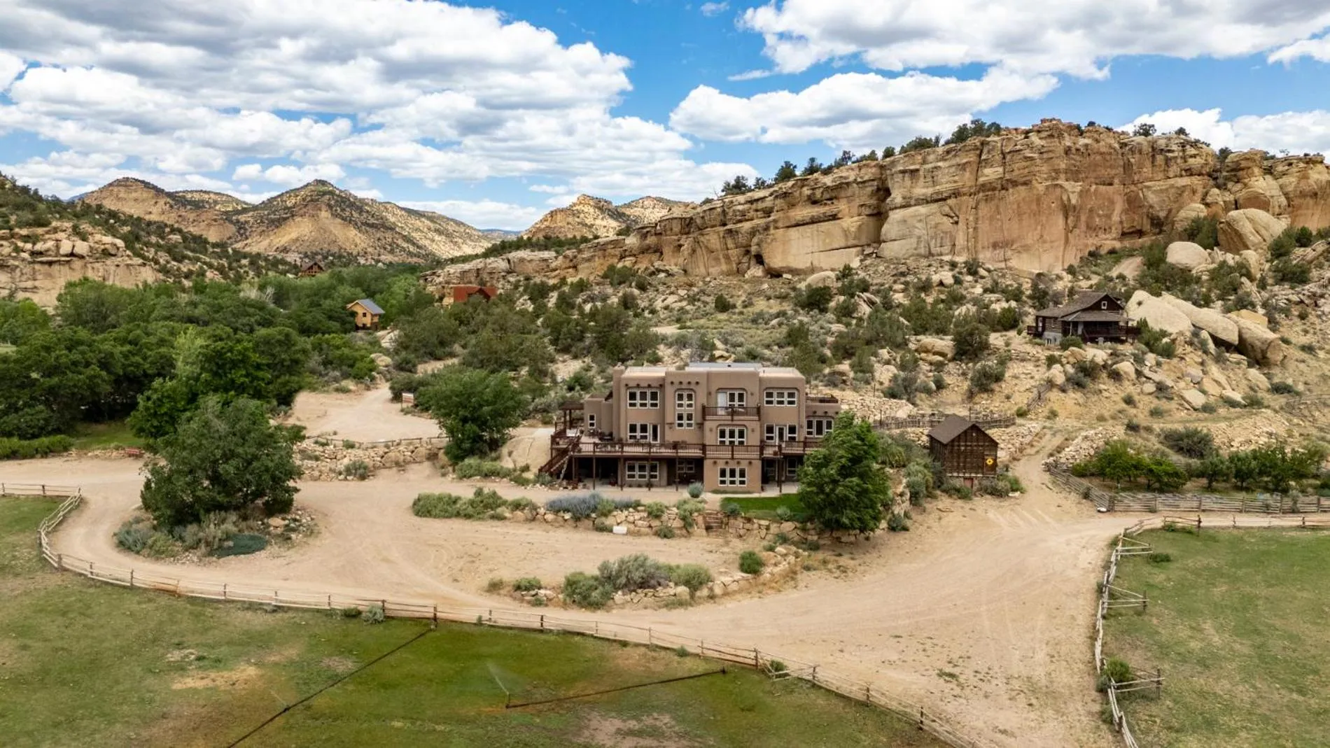 Property building in Slot Canyons Inn Bed & Breakfast