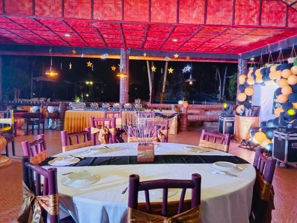 Restaurant/places to eat in Coco Grove Nature Resort