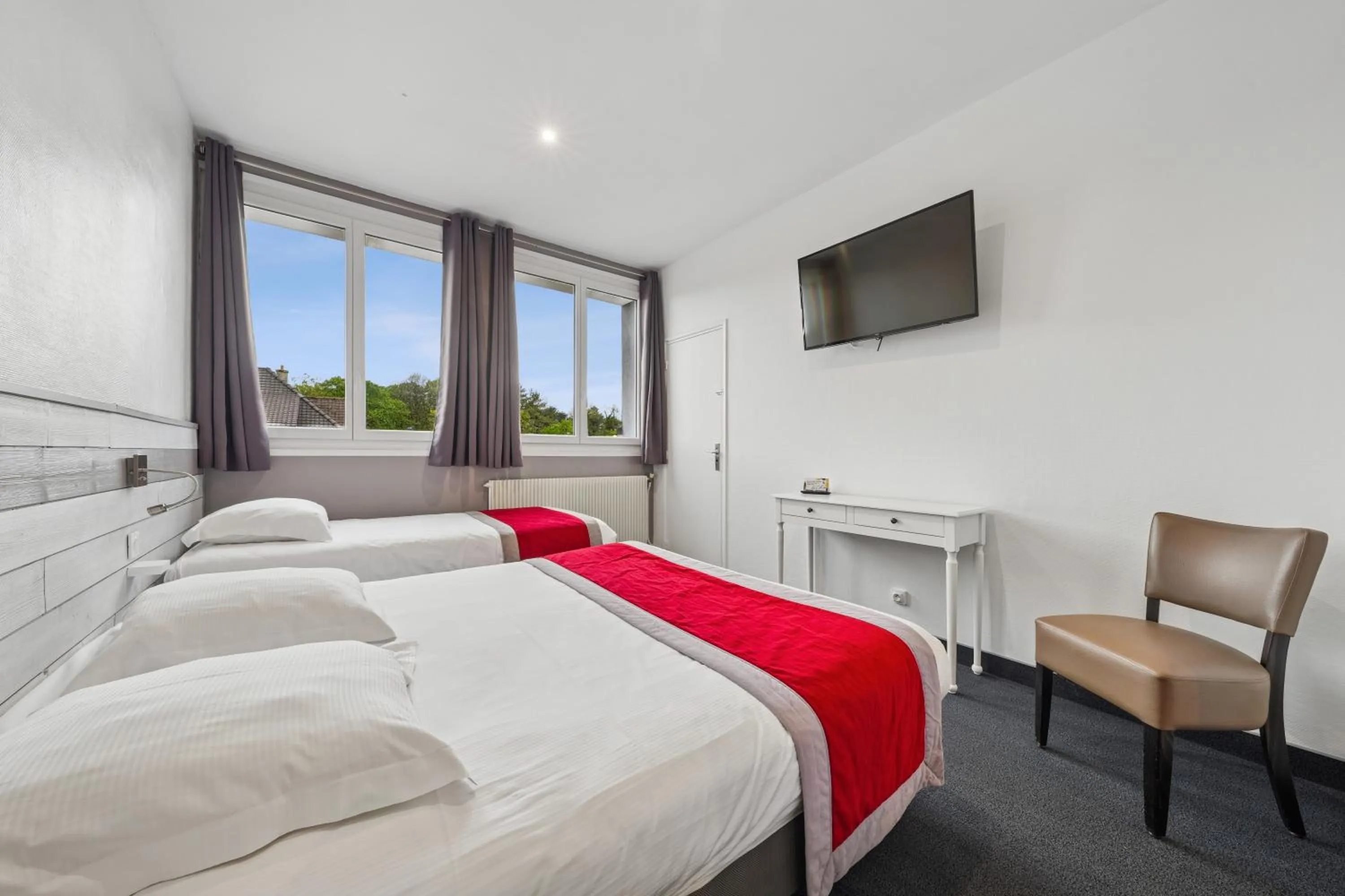 Bed in Hôtel Restaurant AKENA Camiers-Le Touquet - 2 étoiles