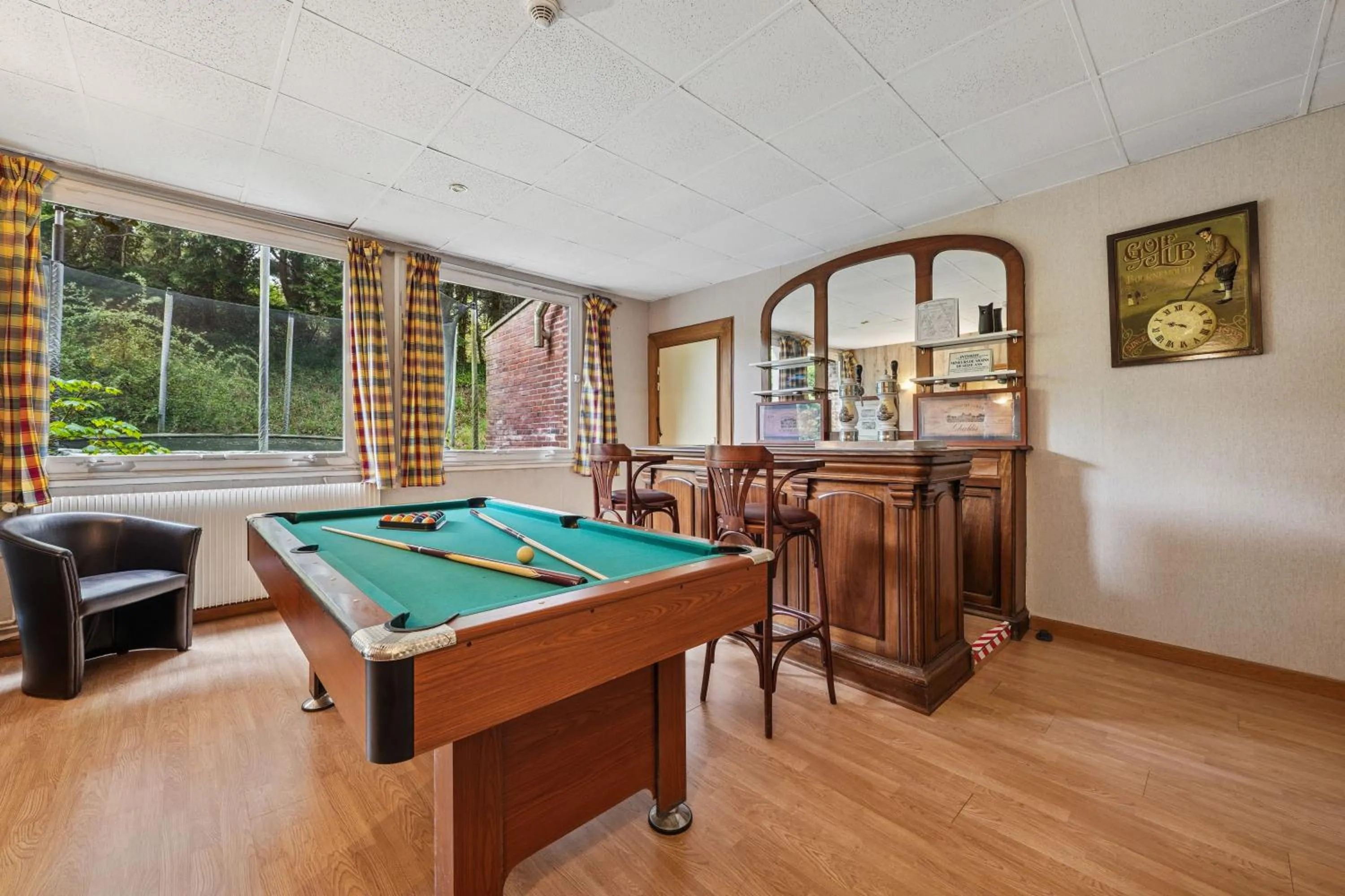 Billiard in Hôtel Restaurant AKENA Camiers-Le Touquet - 2 étoiles