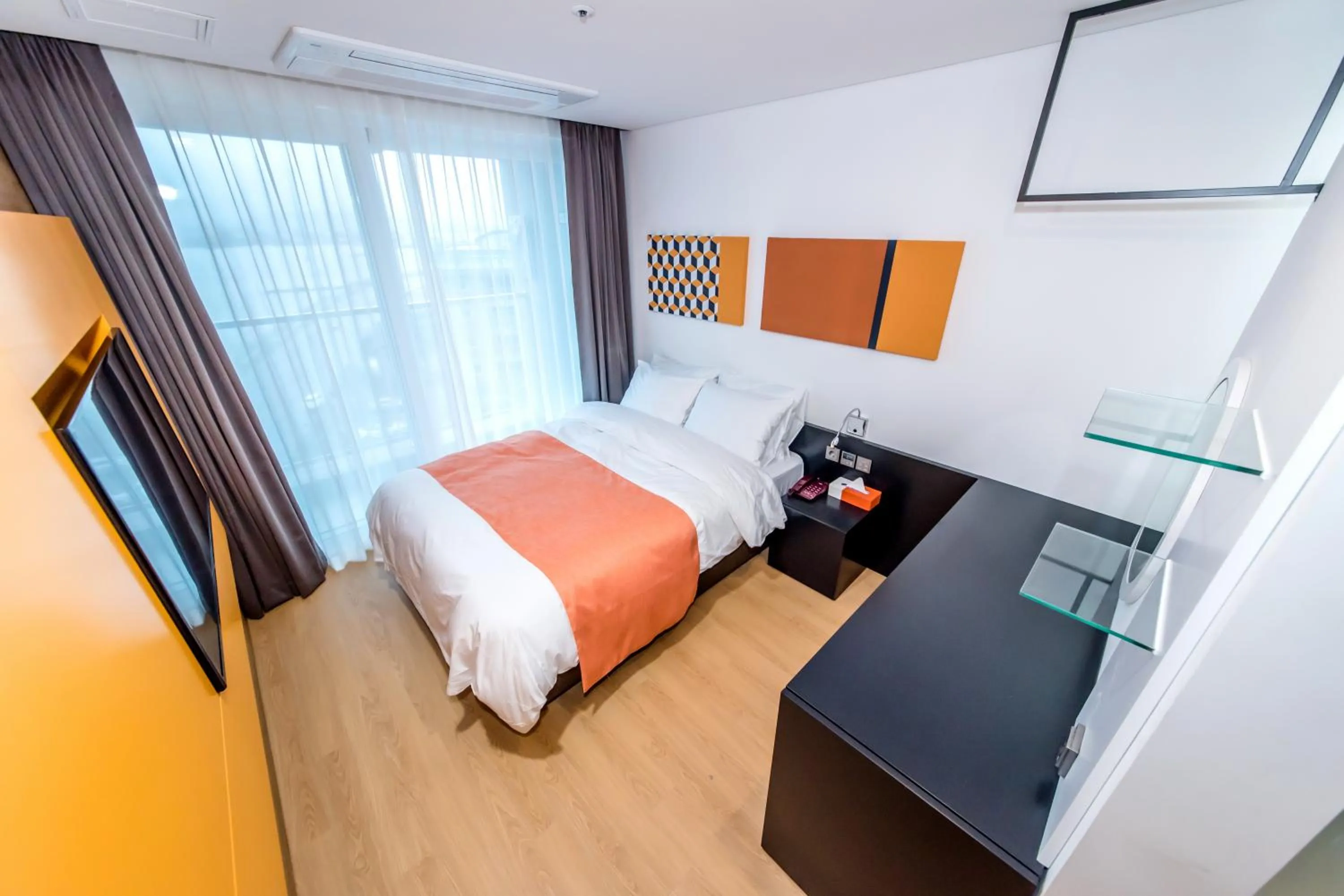 Bedroom, Bed in Co-op City Hotel Seongsan