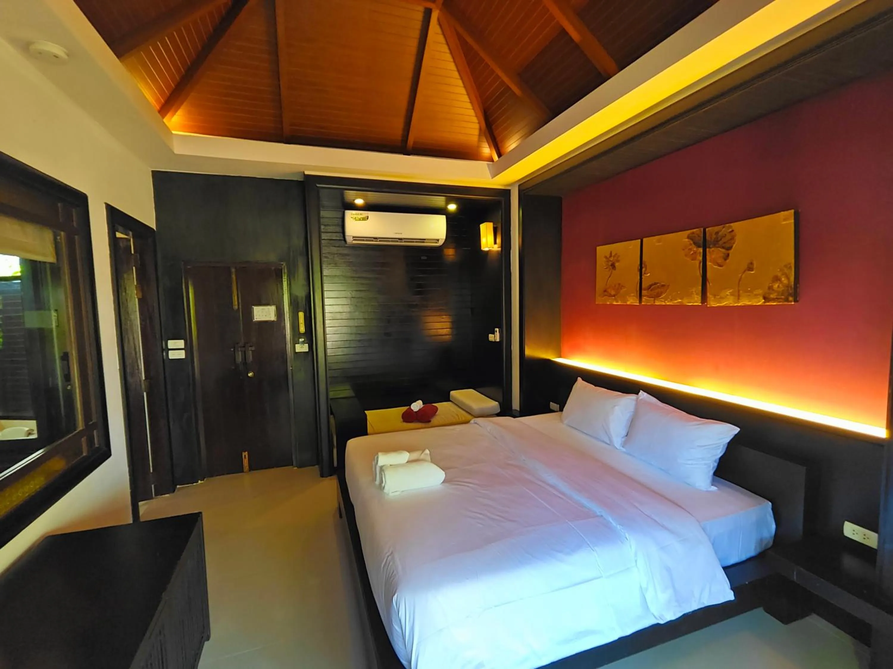 Bedroom, Bed in Bhundhari Resort & Villas Samui