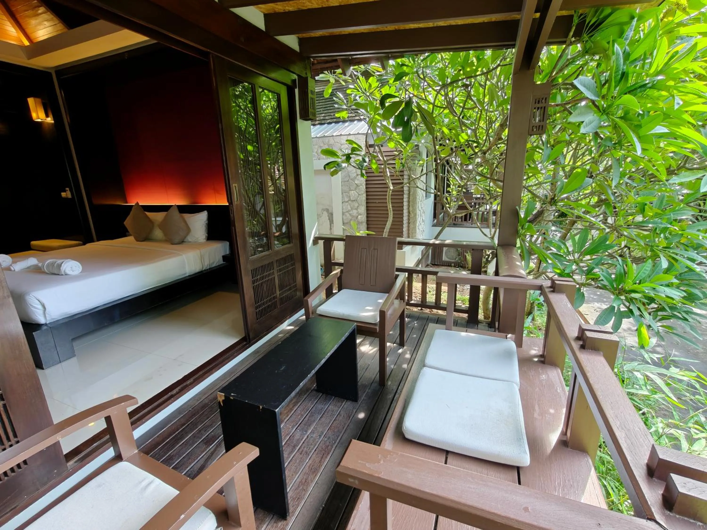Bed in Bhundhari Resort & Villas Samui