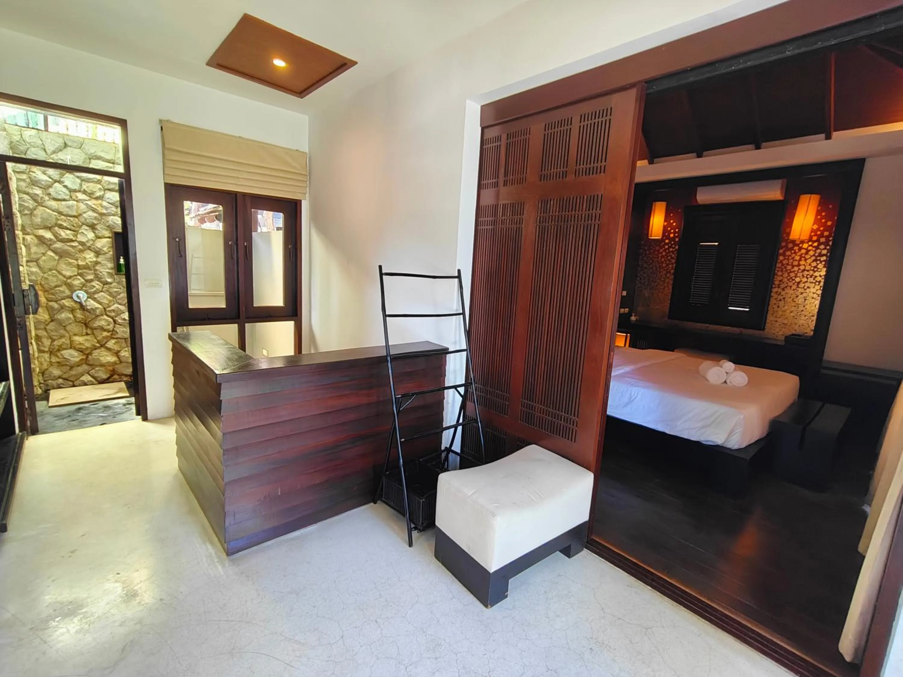 Bathroom, Bed in Bhundhari Resort & Villas Samui