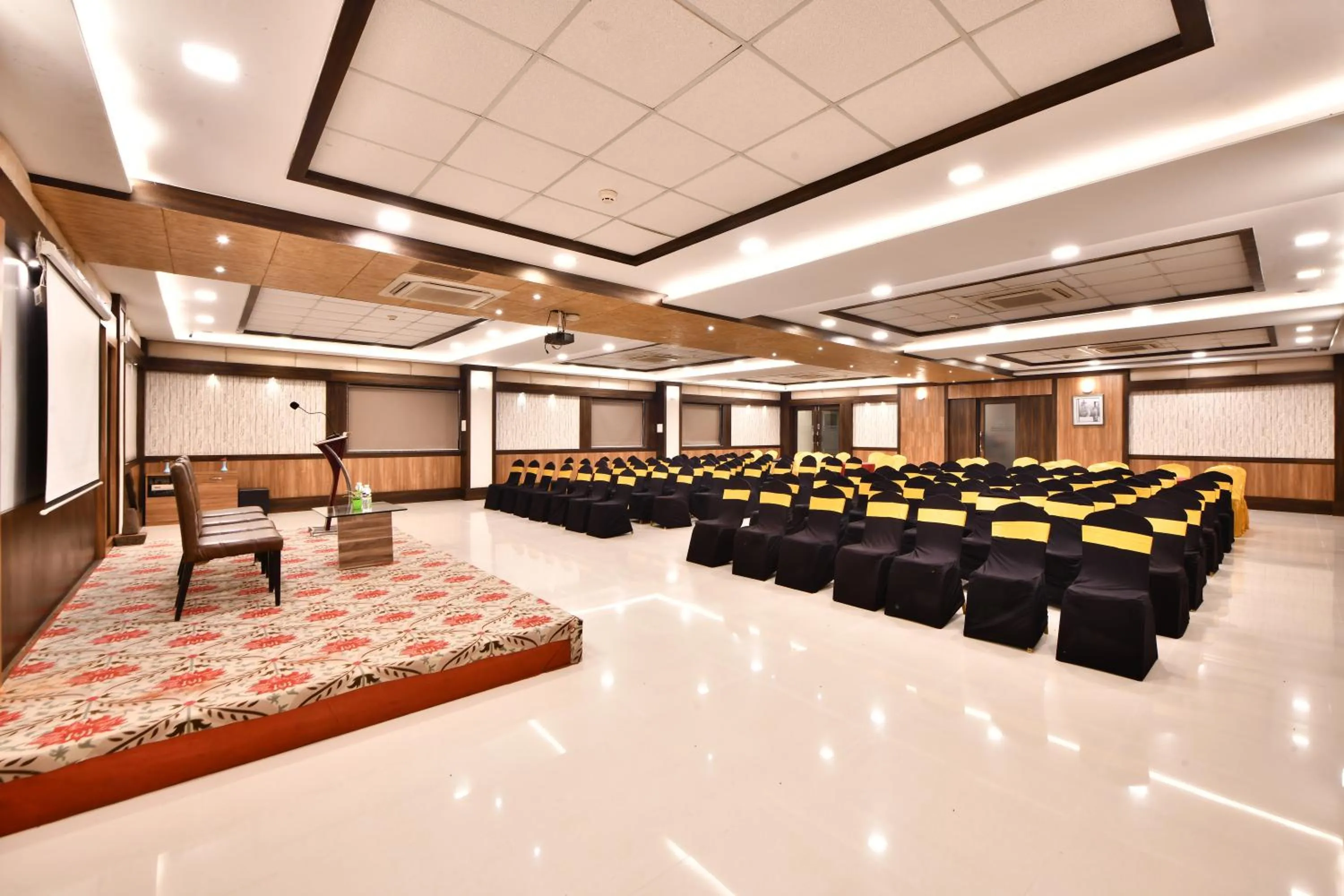 Banquet/Function facilities in Click Hotel Sagar Plaza Chakan, Pune