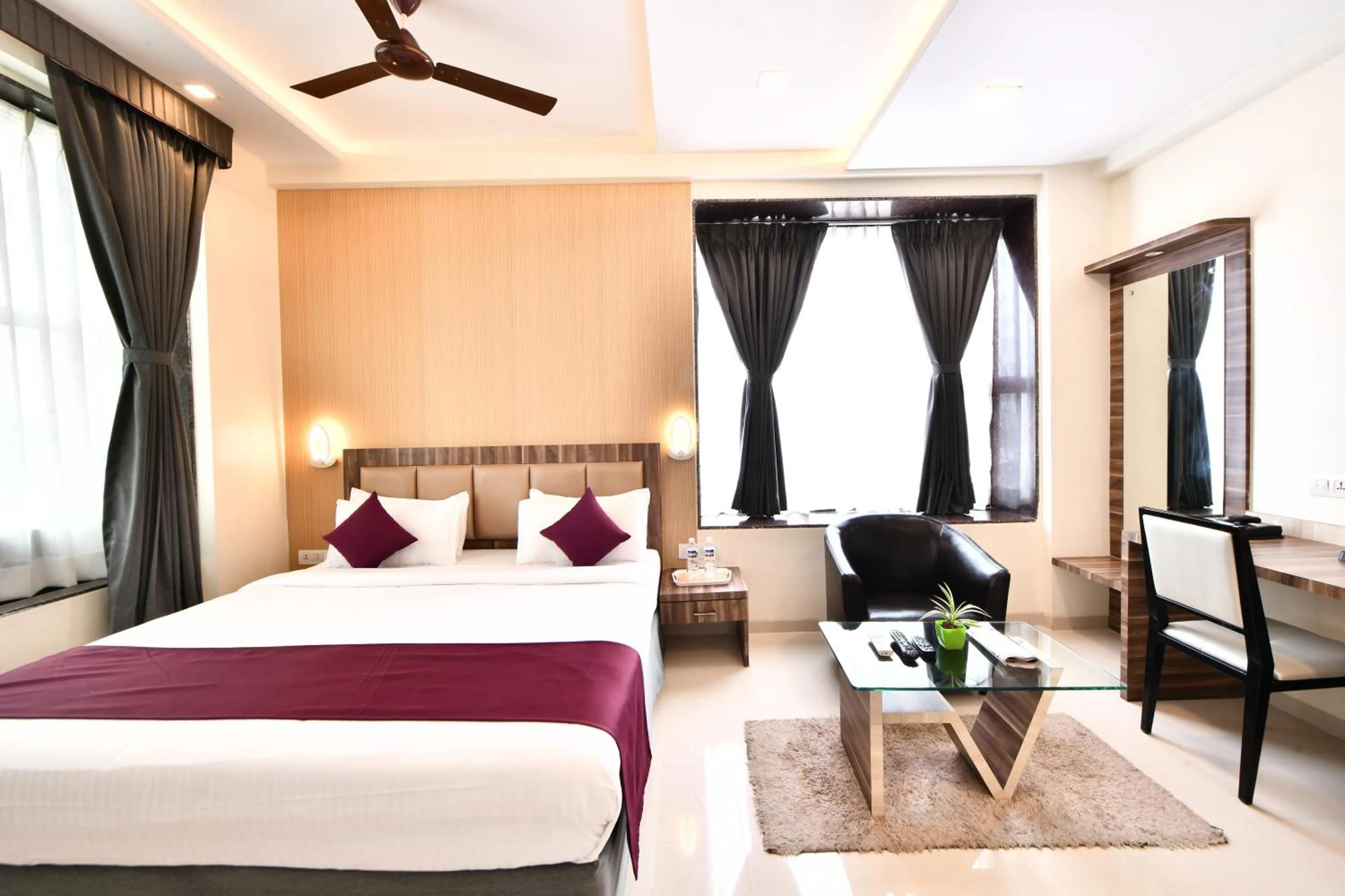Bed in Click Hotel Sagar Plaza Chakan, Pune