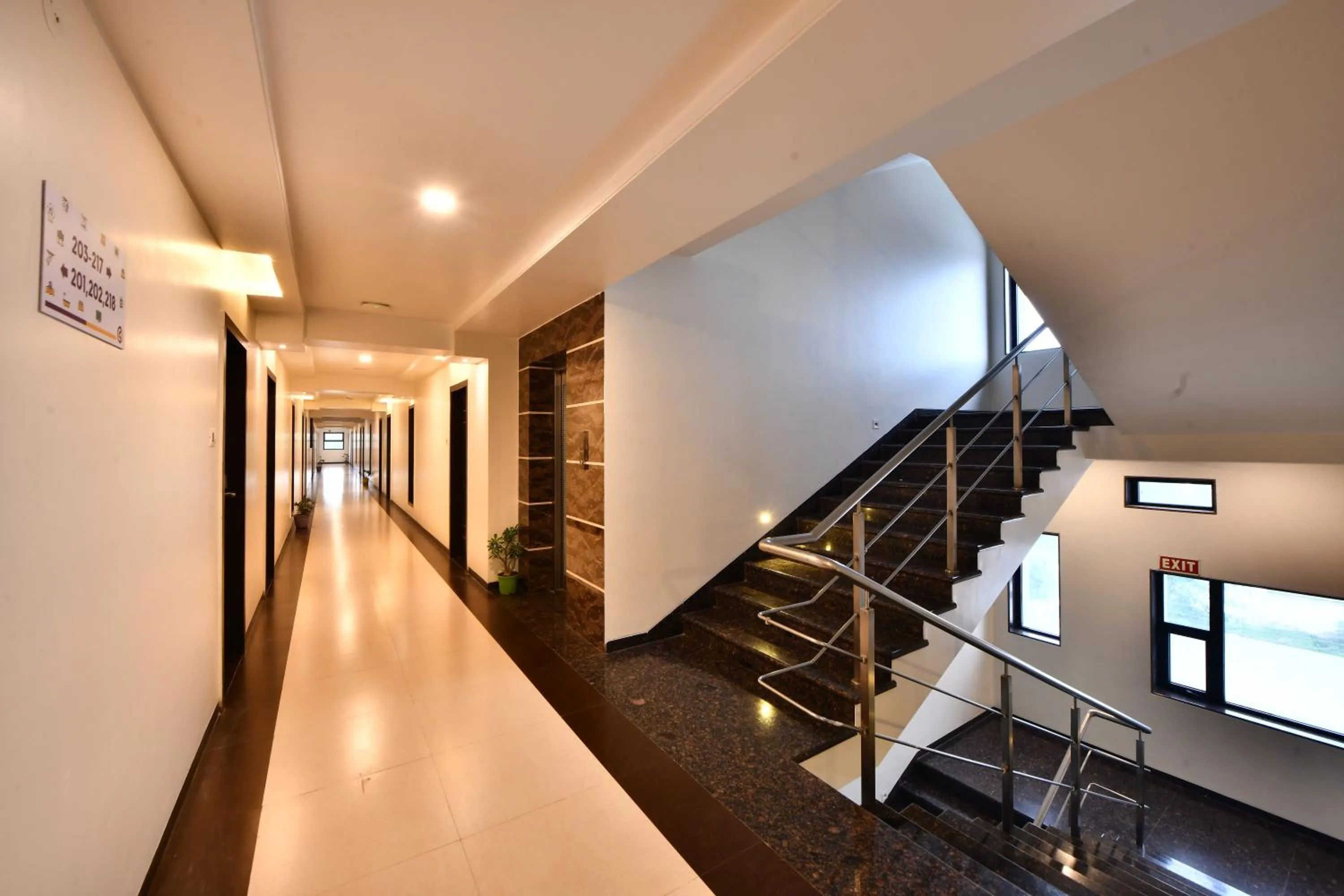 Lobby or reception in Click Hotel Sagar Plaza Chakan, Pune