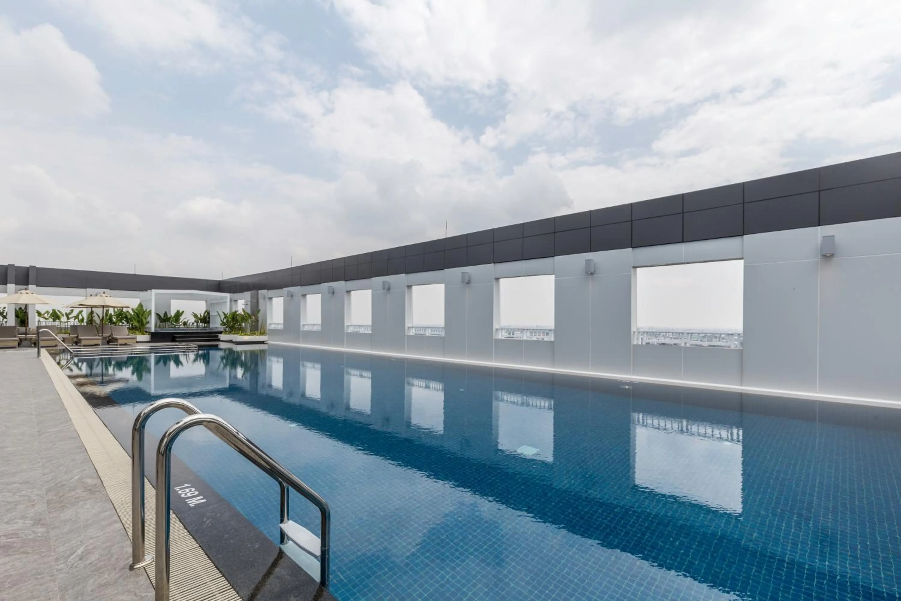 Swimming pool in Kantary Hotel Korat