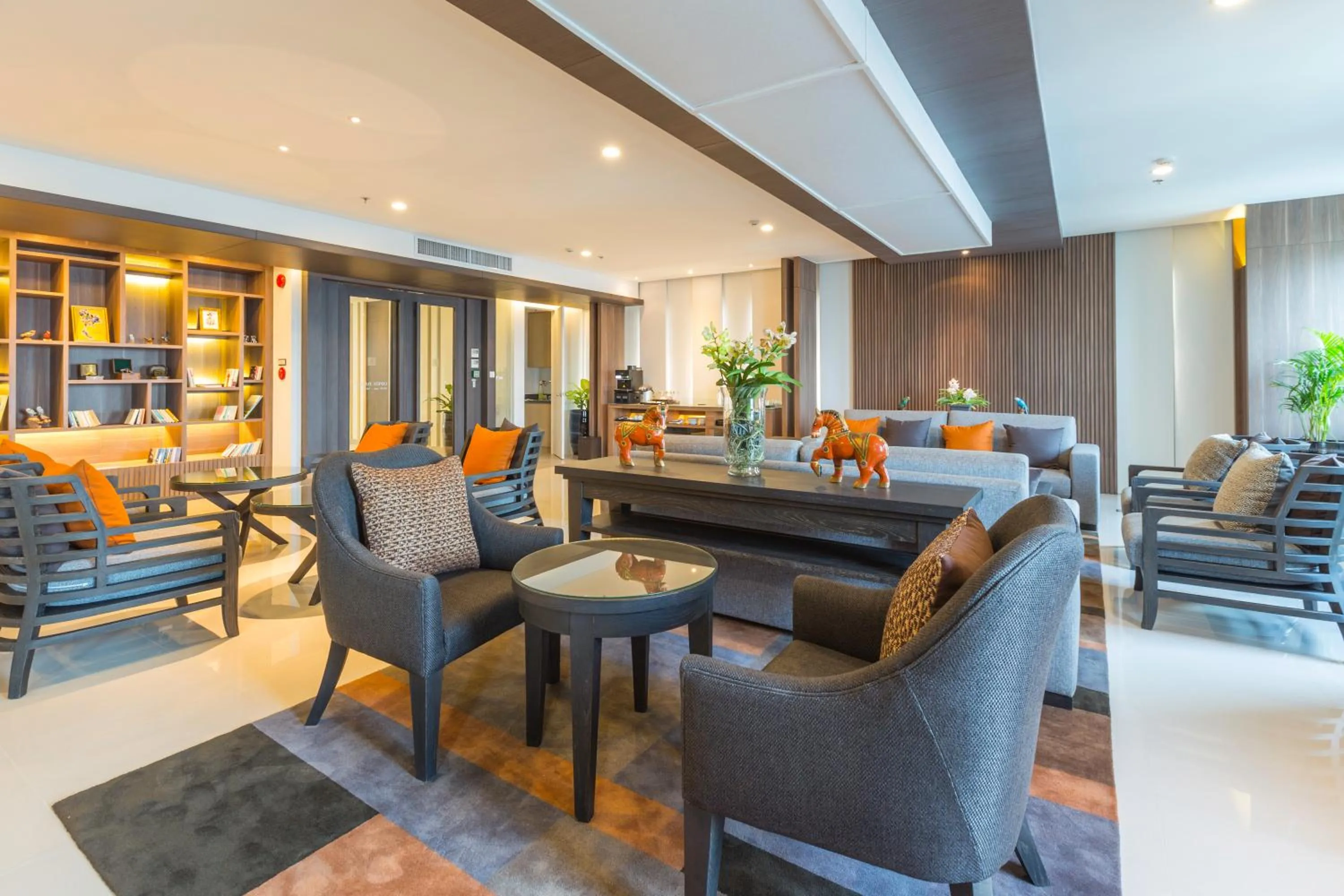 Communal lounge/ TV room in Kantary Hotel Korat