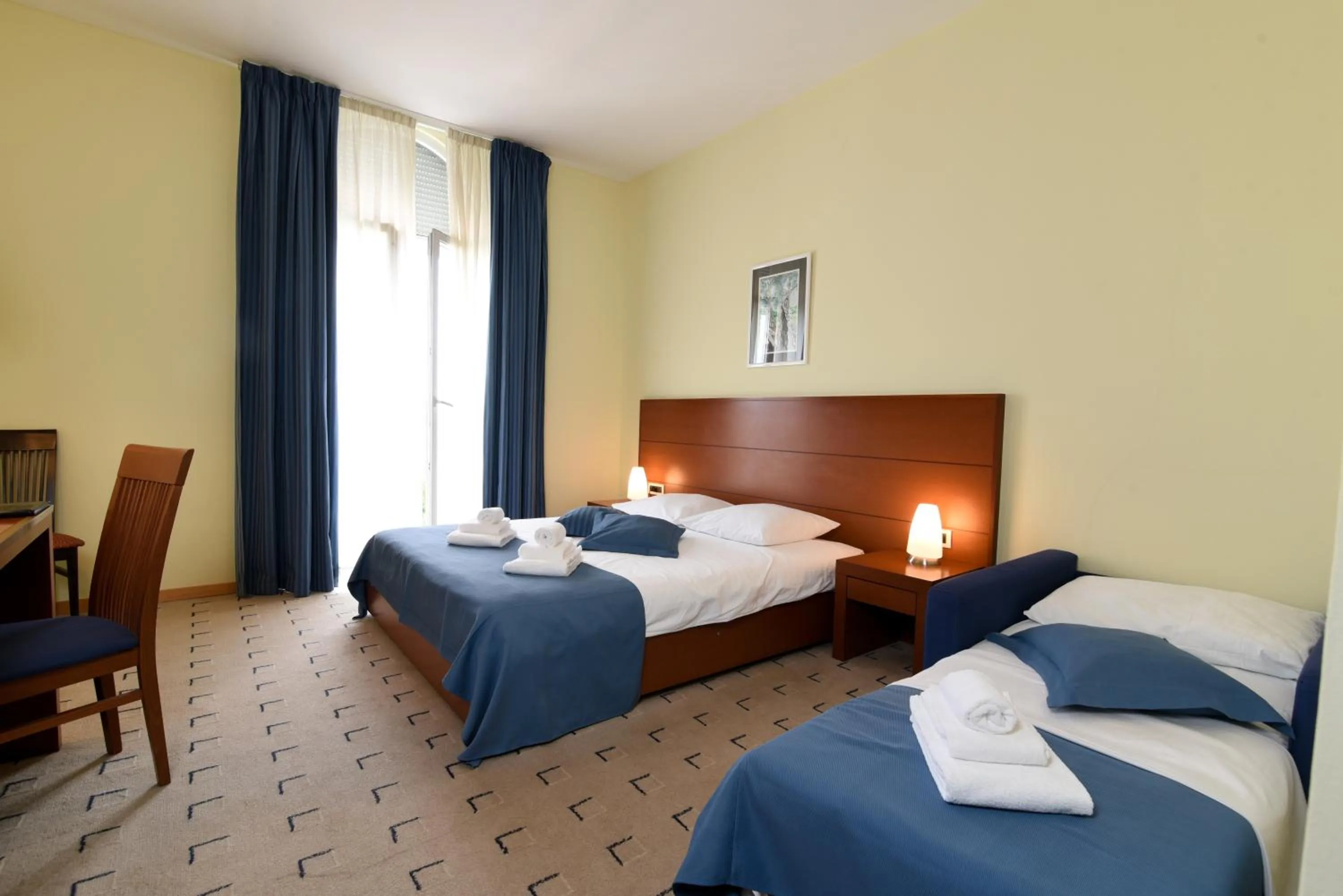 Photo of the whole room, Bed in Hotel Park