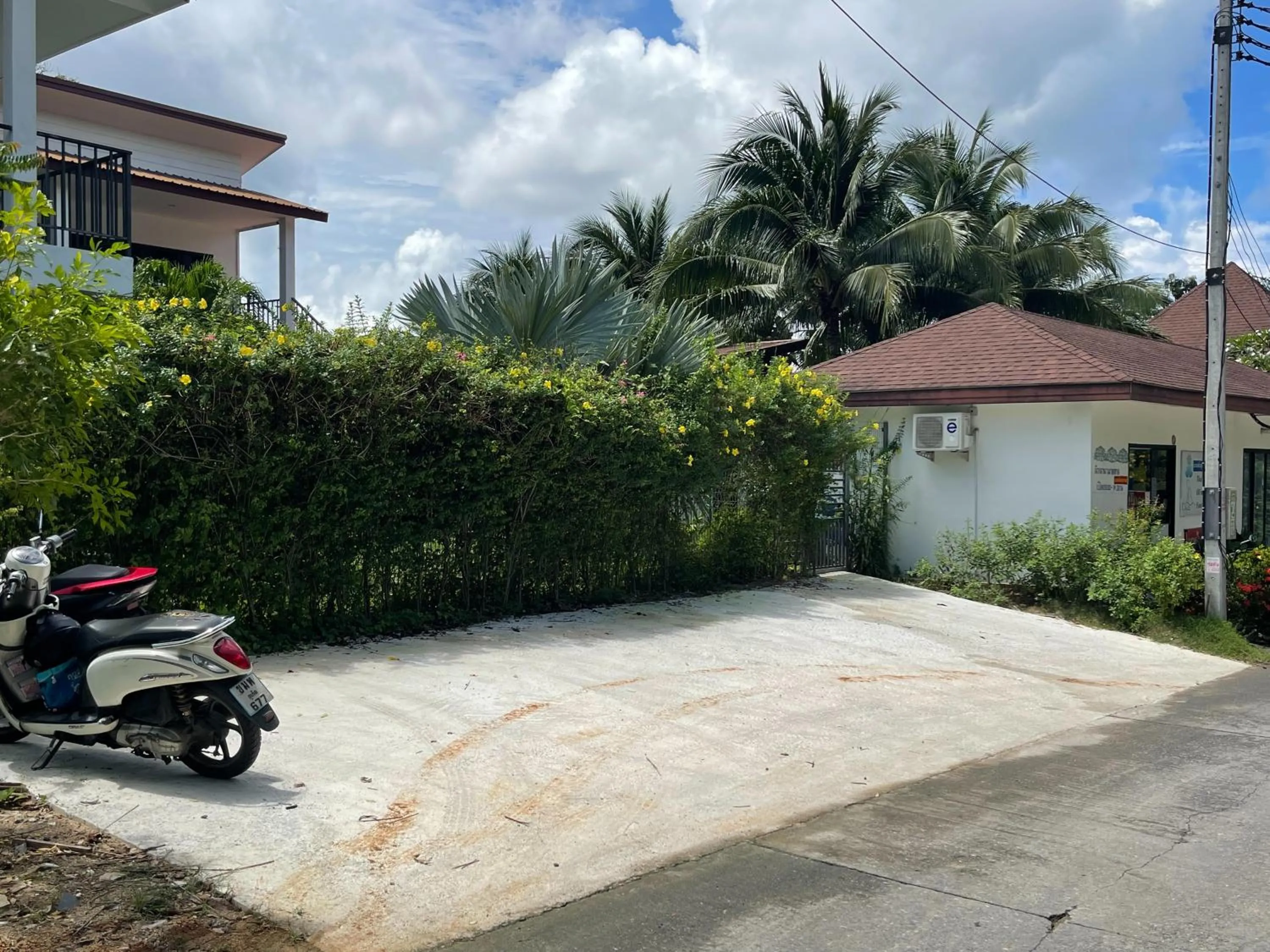 Parking in Lotus Bleu Resort & Restaurant