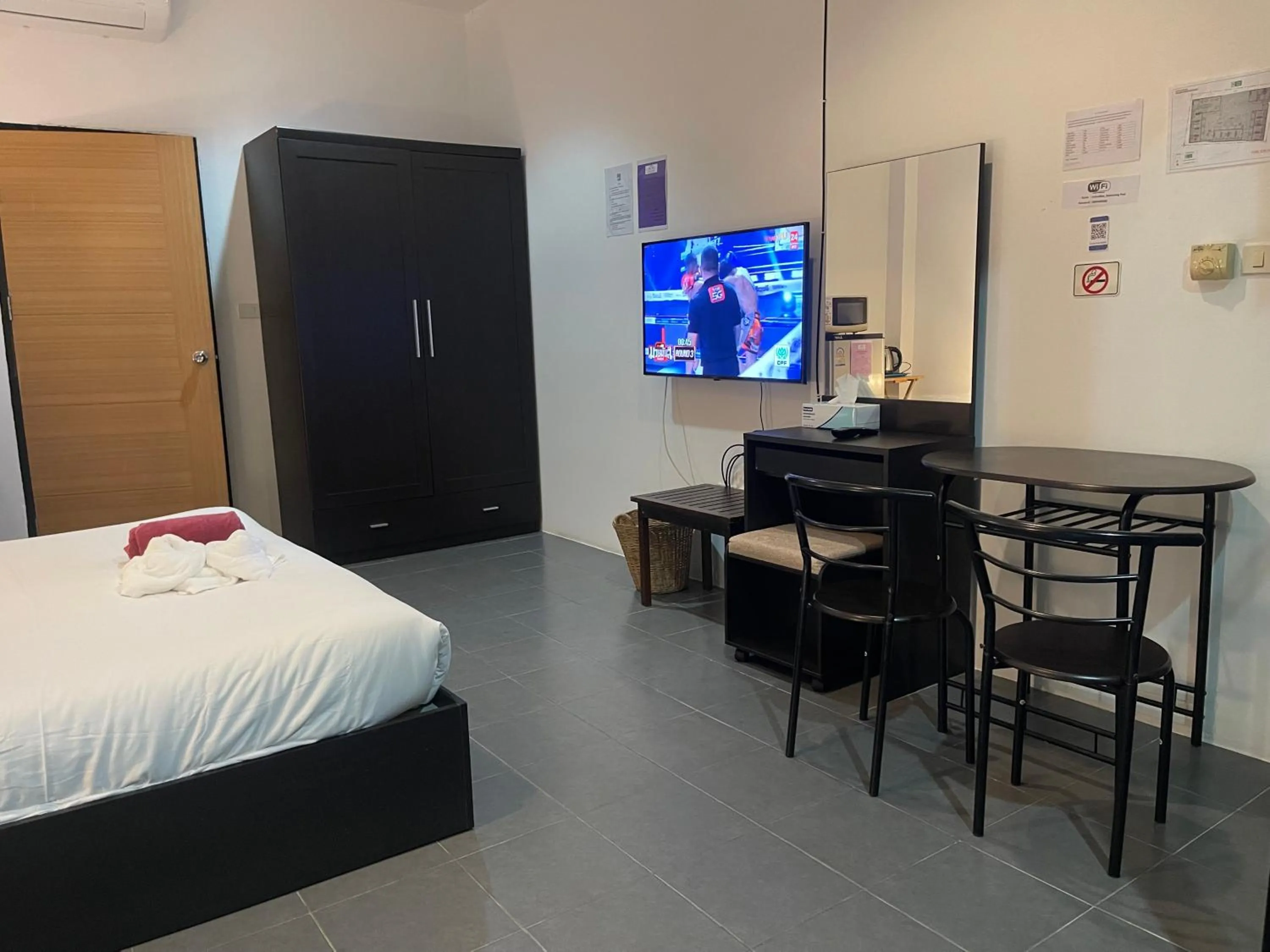 TV and multimedia, Bed in Lotus Bleu Resort & Restaurant