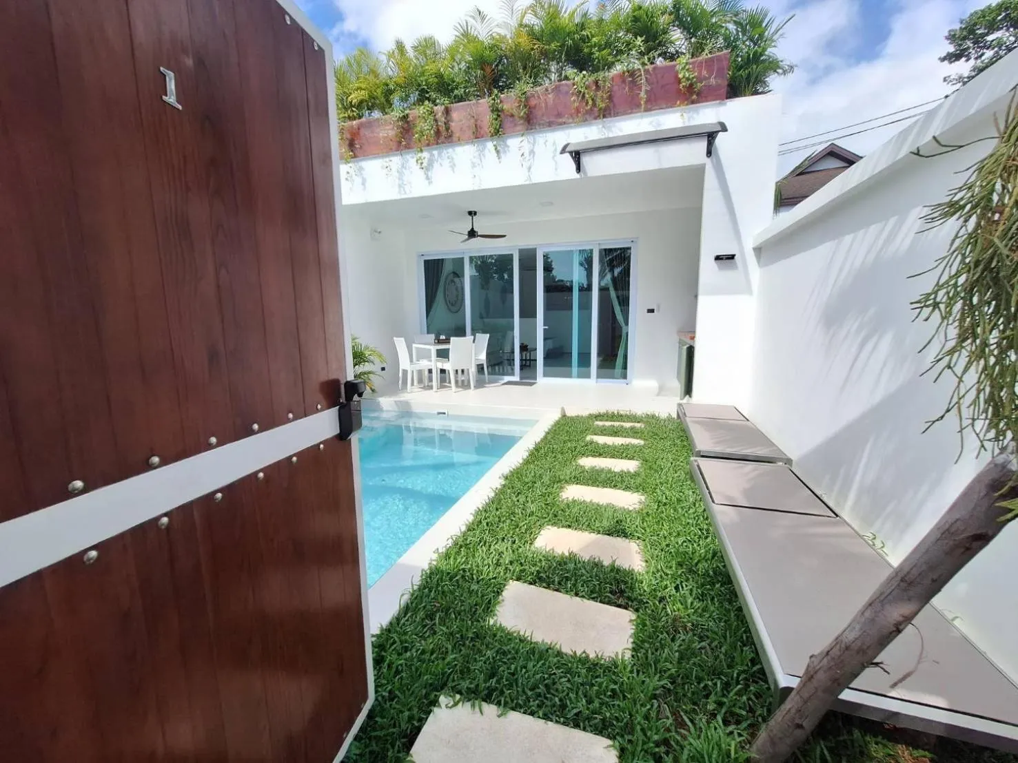 Lotus Bleu Resort & Restaurant