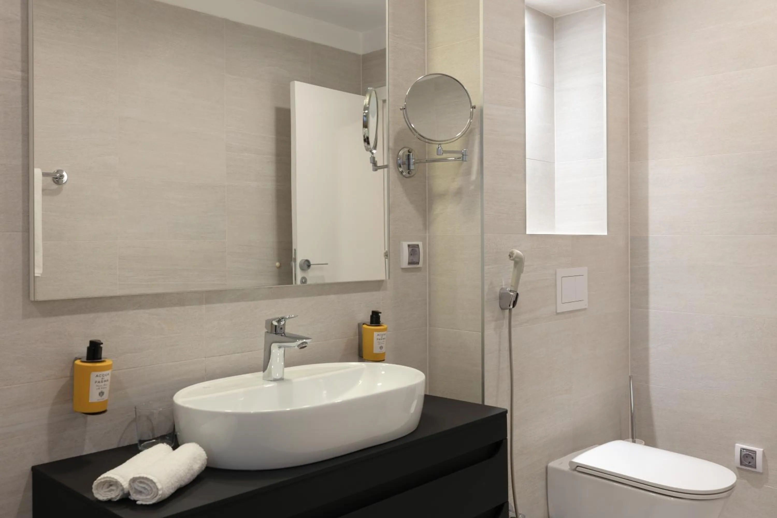 Toilet in Apeiro City Avant-garde Hotel