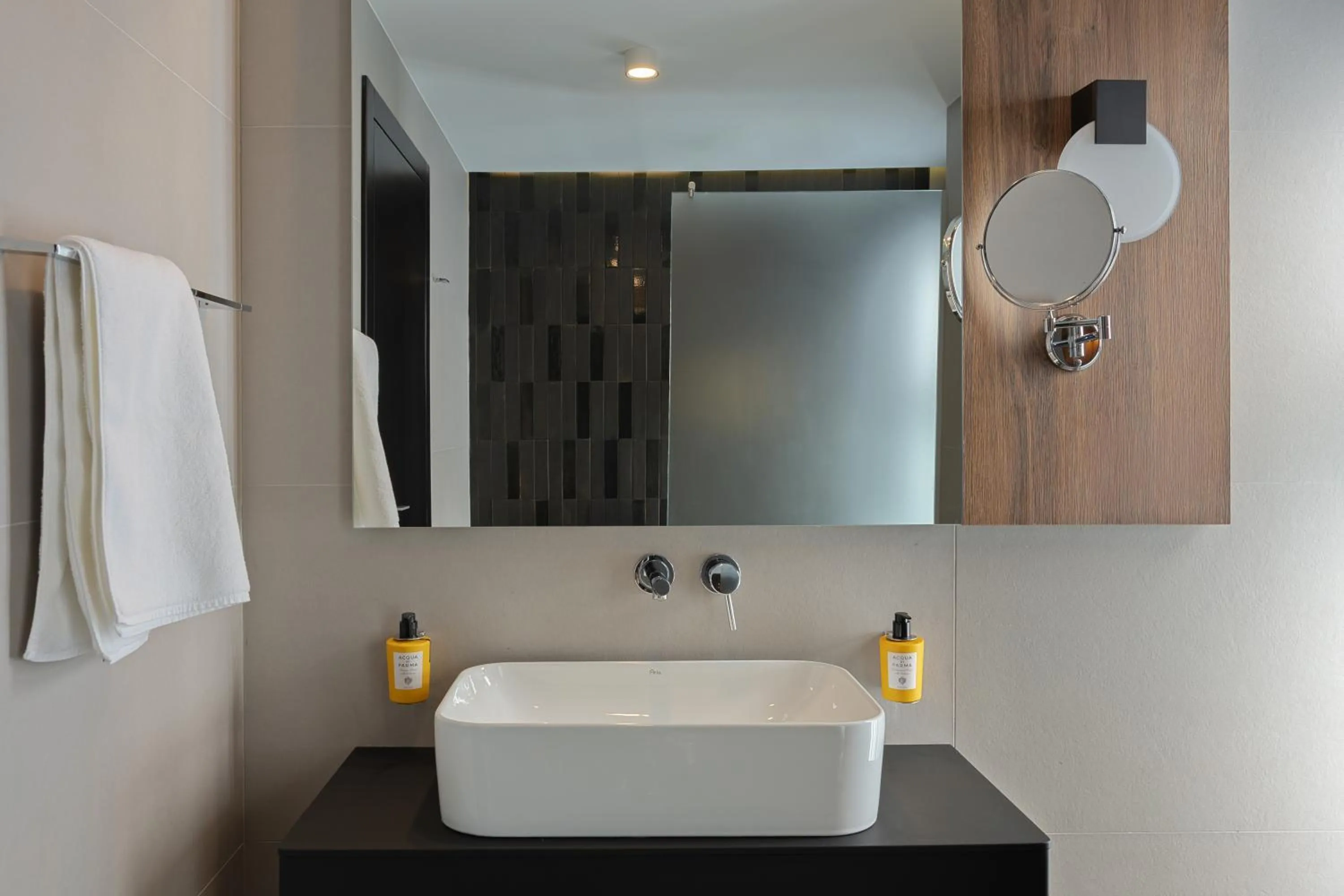 Bathroom in Apeiro City Avant-garde Hotel