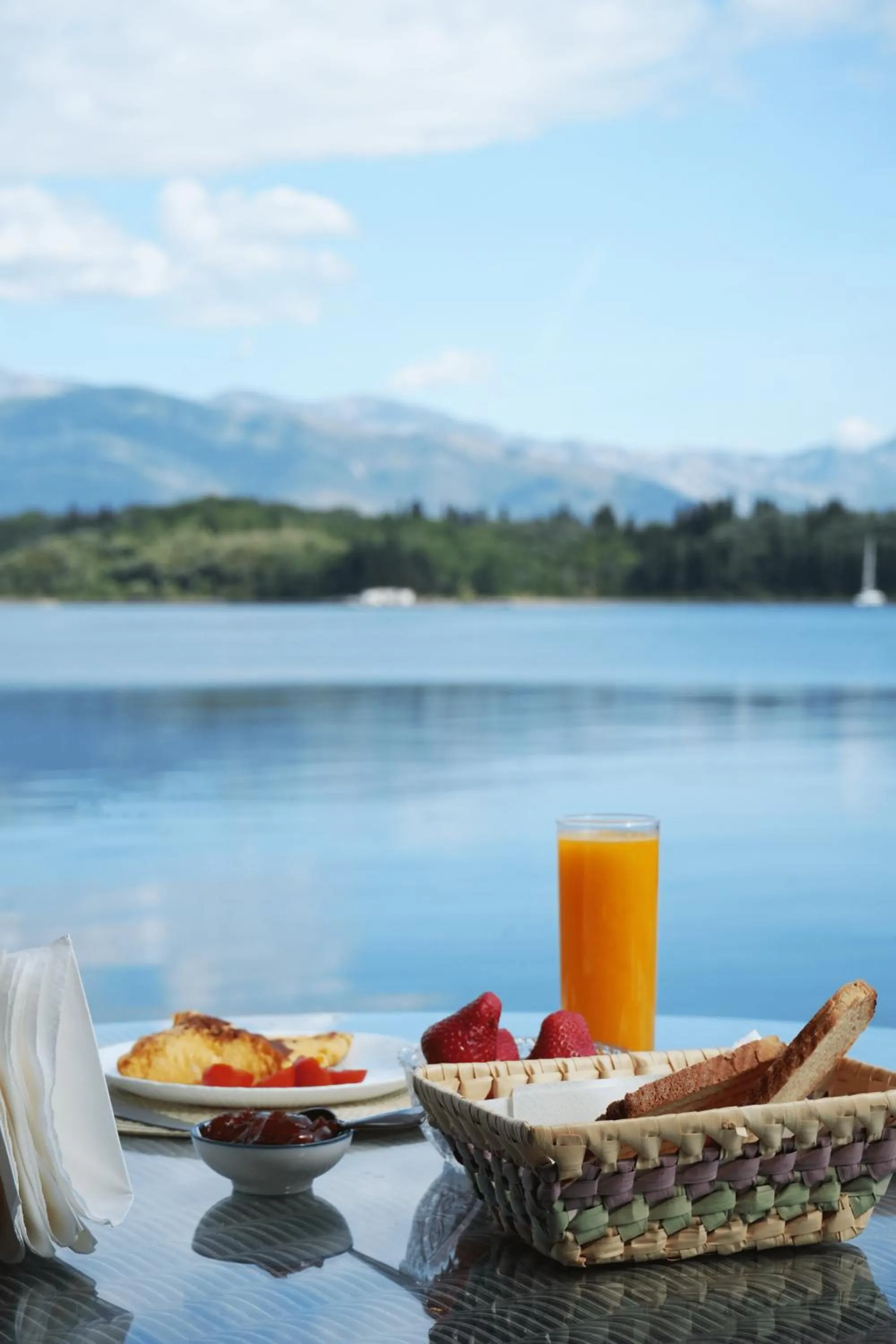 Restaurant/places to eat in Apart-hotel Villa Lav