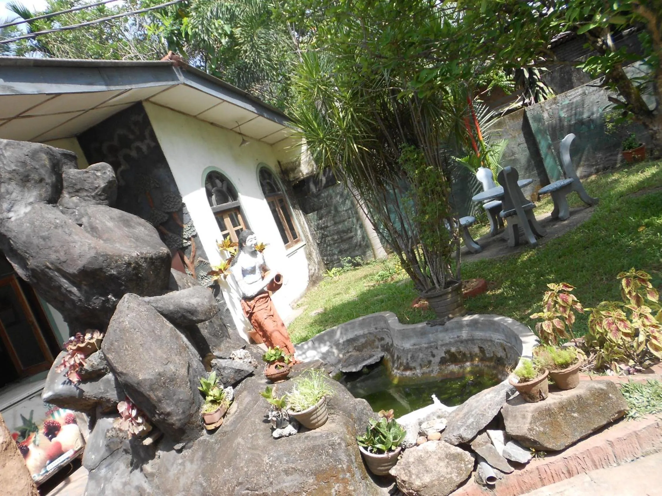 Facade/entrance in Melvila