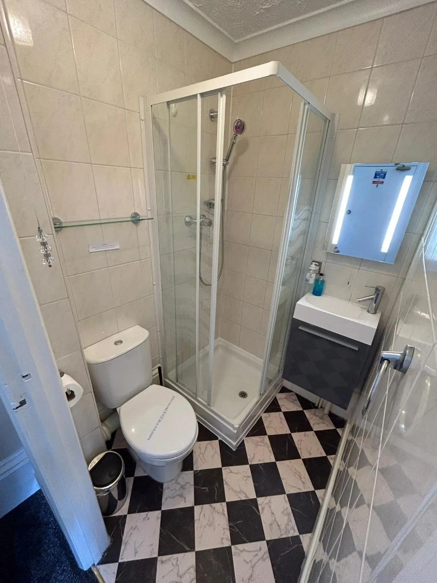 Bathroom in The Lyndhurst Guest House