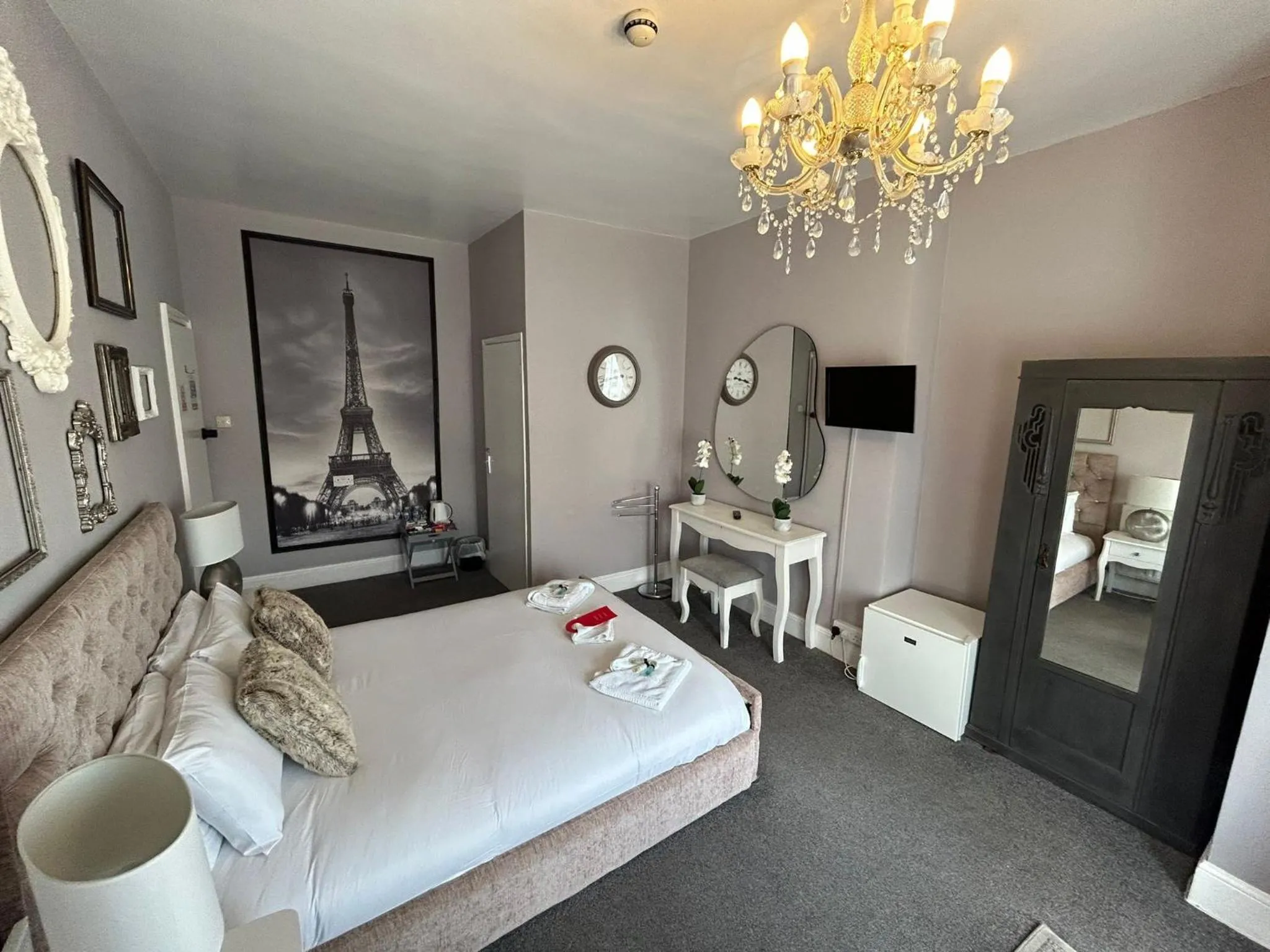 Bedroom, Bed in The Lyndhurst Guest House