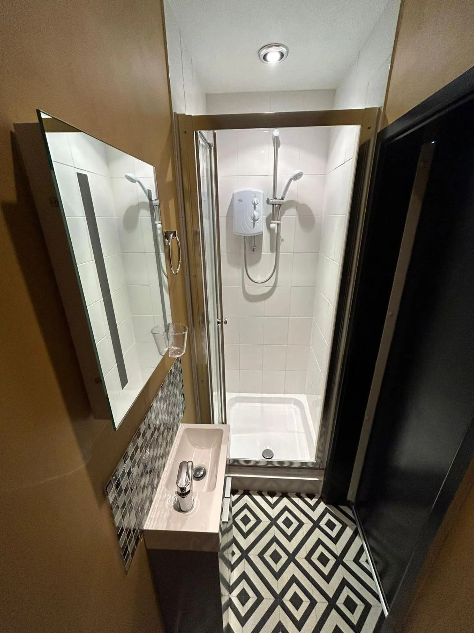 Bathroom in The Lyndhurst Guest House