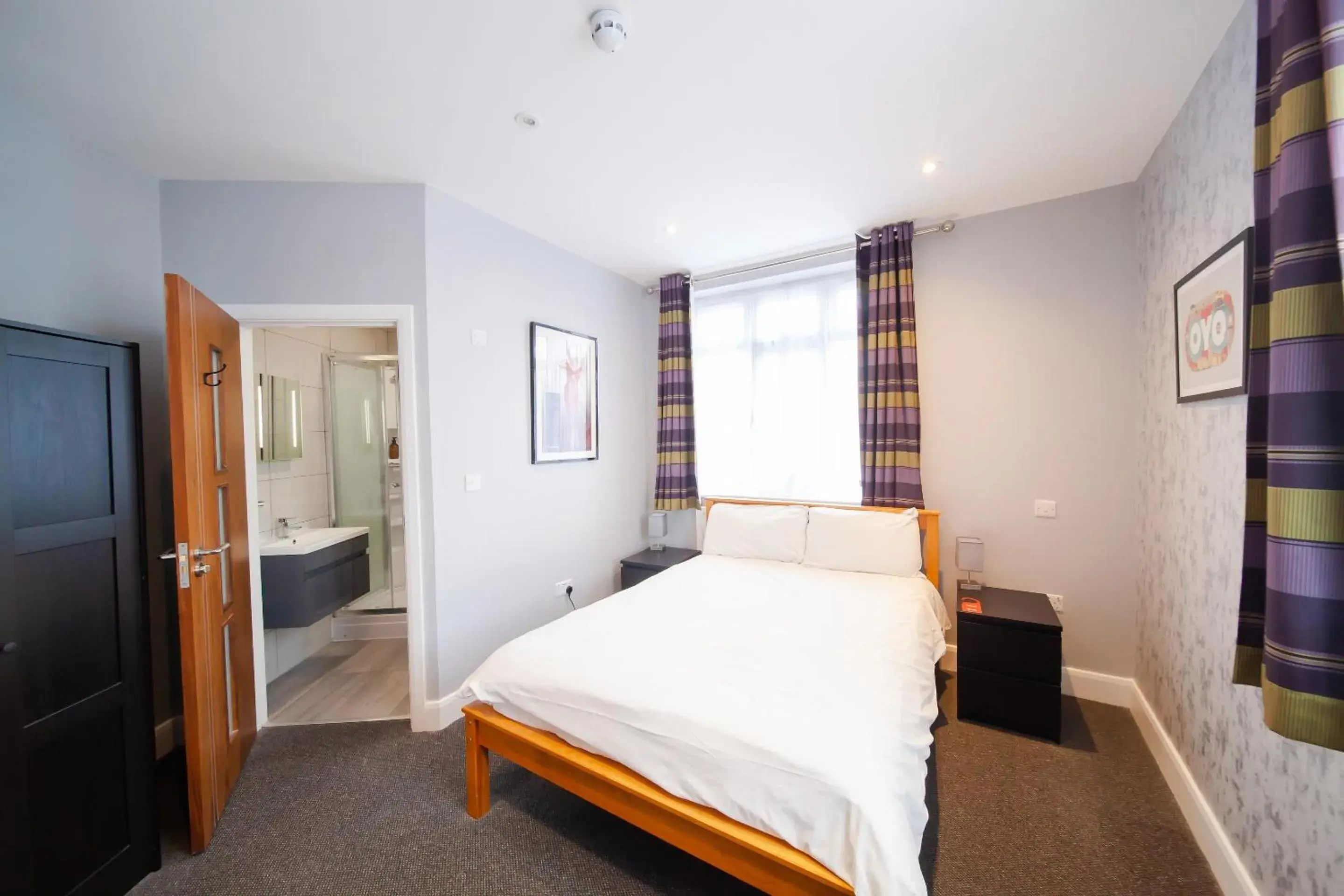 Standard Double Room in OYO The Arch, Wembly Stadium Standard Double Room in OYO The Arch, Wembly Stadium