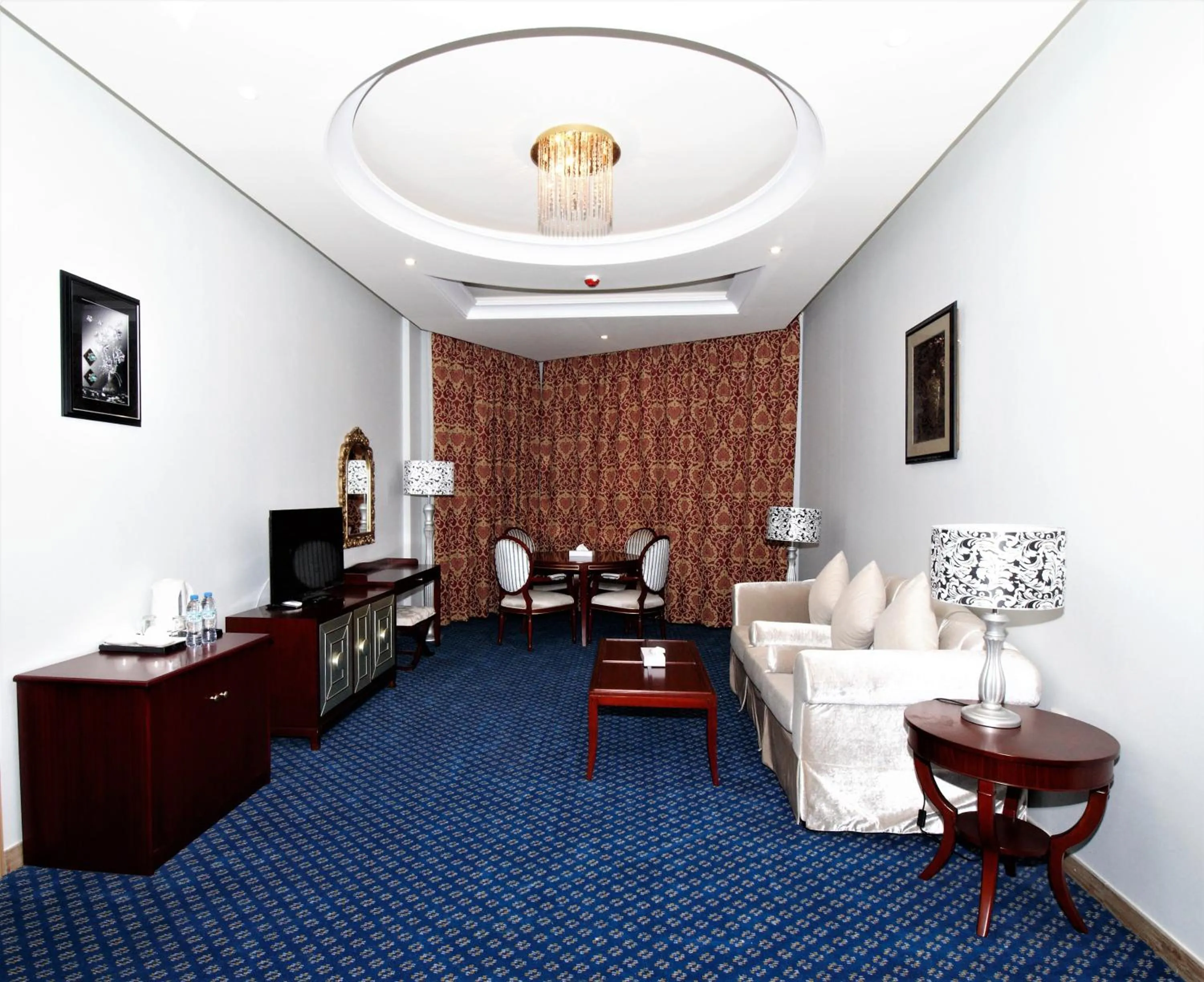 Living room in Red Castle Hotel